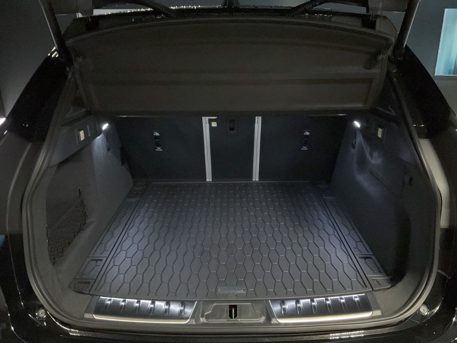 2025 Jaguar F-PACE P250 R-Dynamic S, Vancouver, Cash