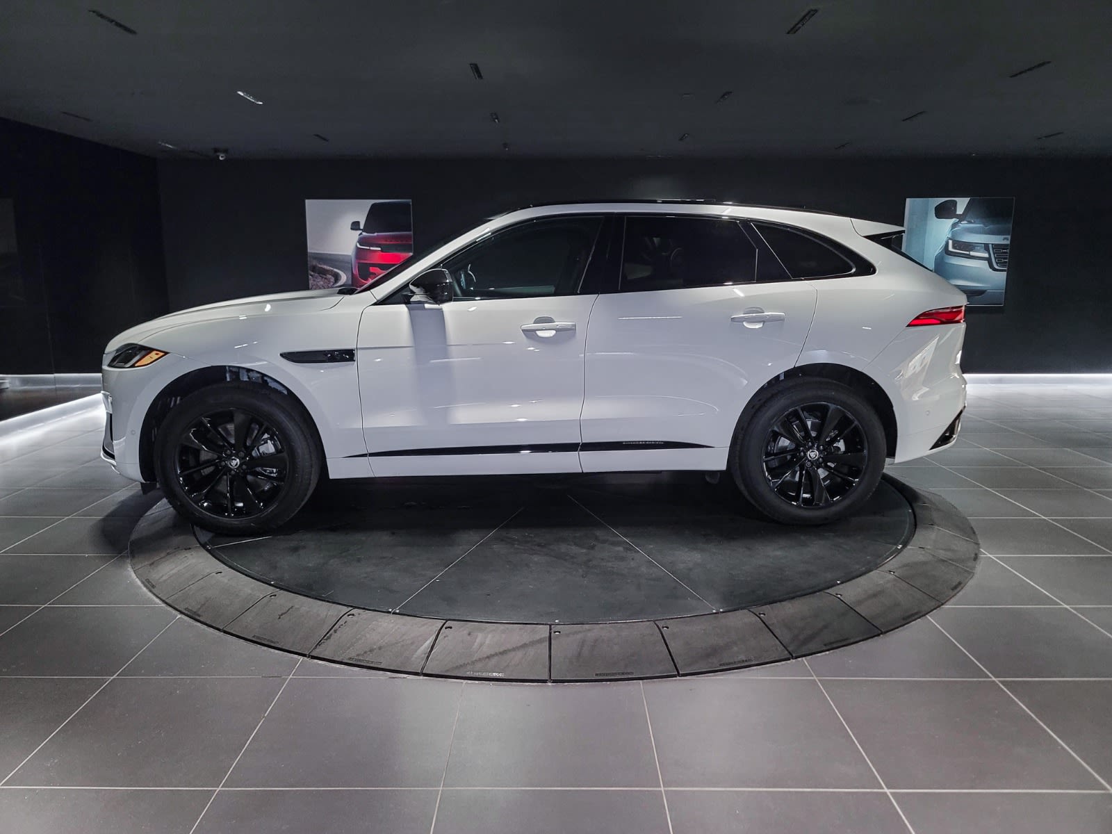 2026 Jaguar F-PACE P400 R-Dynamic S, Vancouver, Cash
