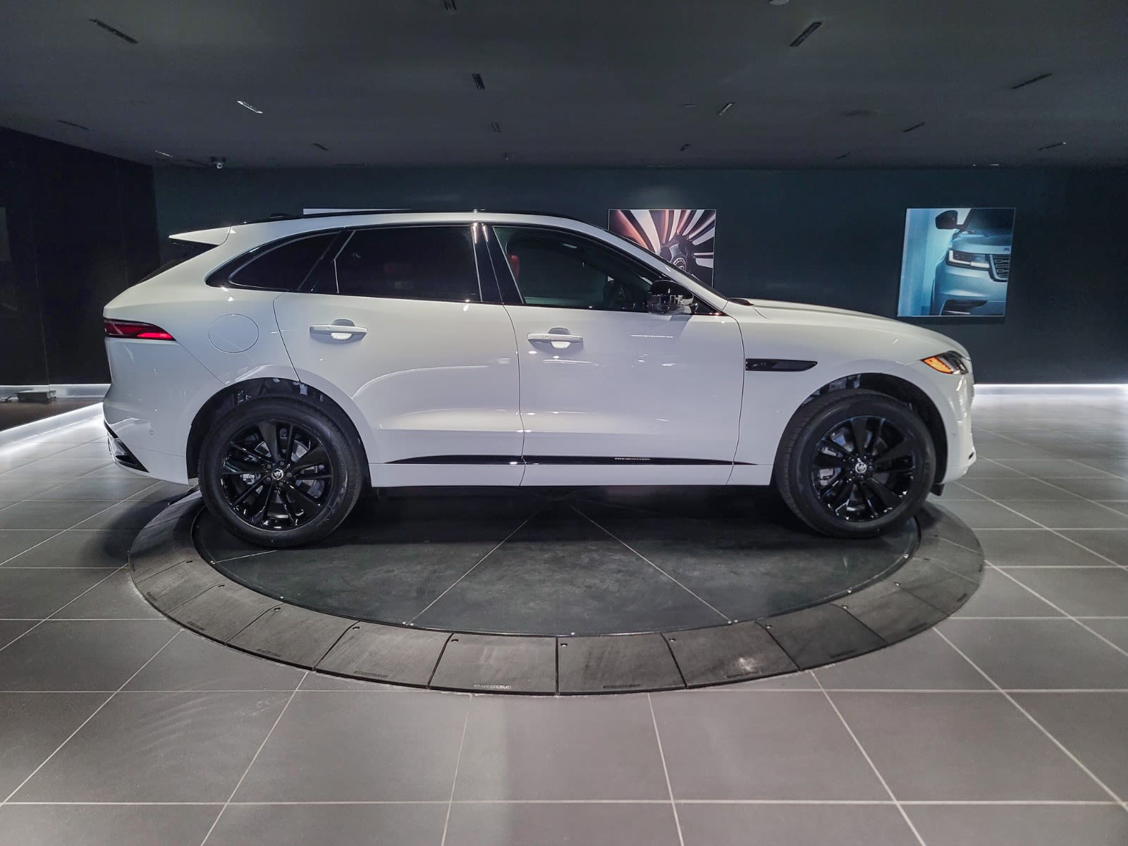 2026 Jaguar F-PACE P400 R-Dynamic S, Vancouver, Cash