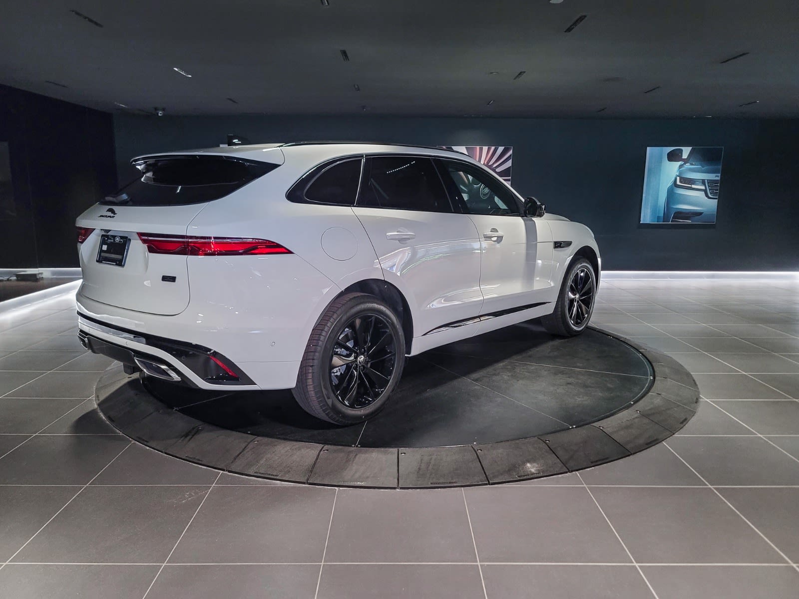 2026 Jaguar F-PACE P400 R-Dynamic S, Vancouver, Cash