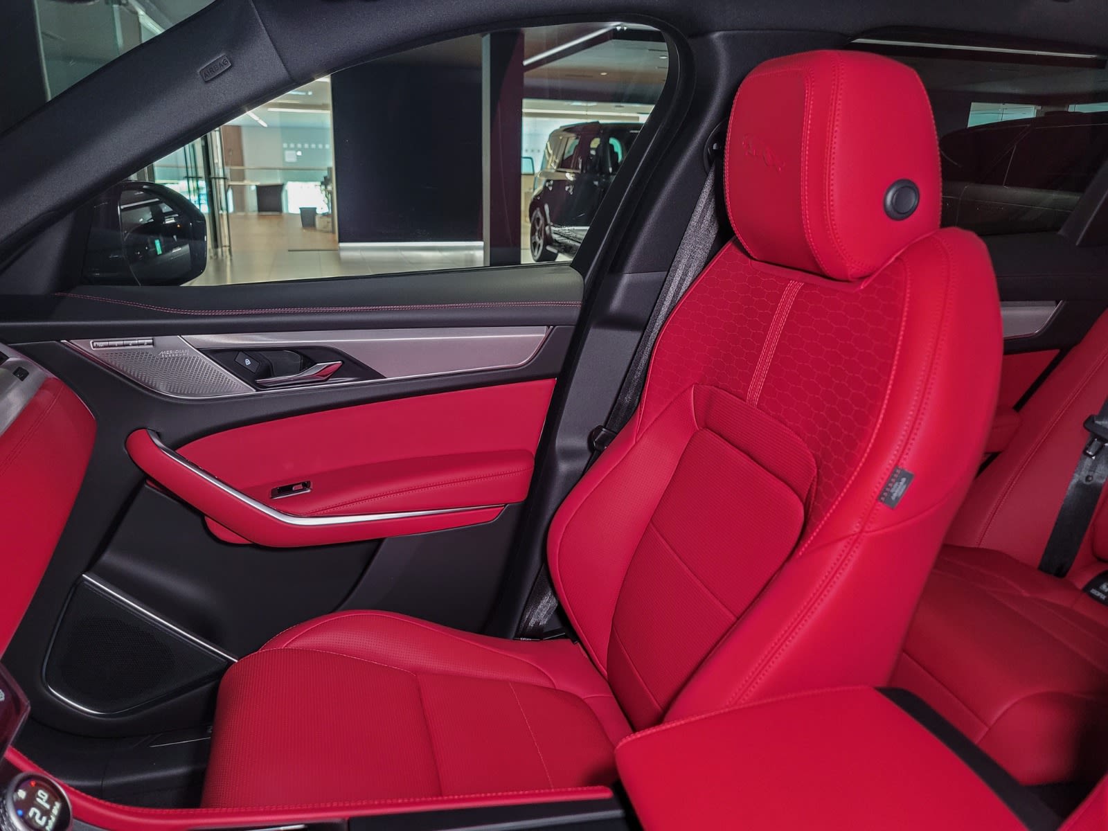 2026 Jaguar F-PACE P400 R-Dynamic S, Vancouver, Cash