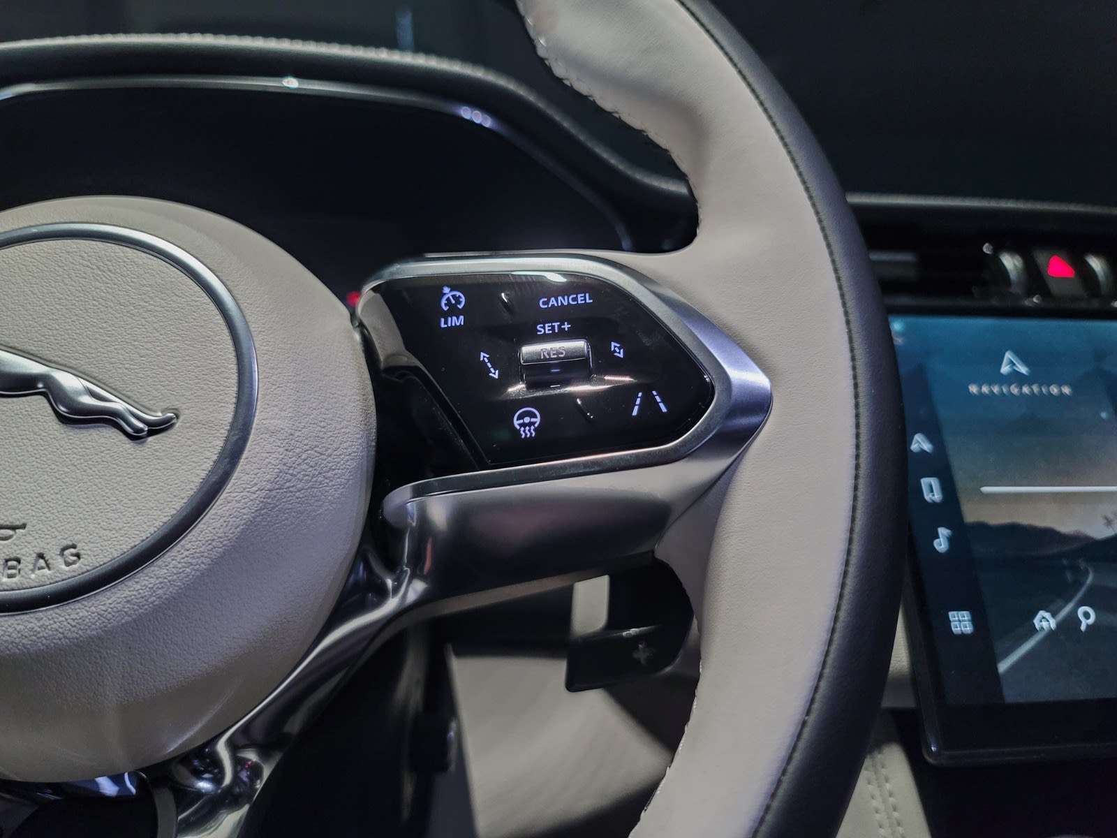2026 Jaguar F-PACE P400 R-Dynamic S, Vancouver, Cash