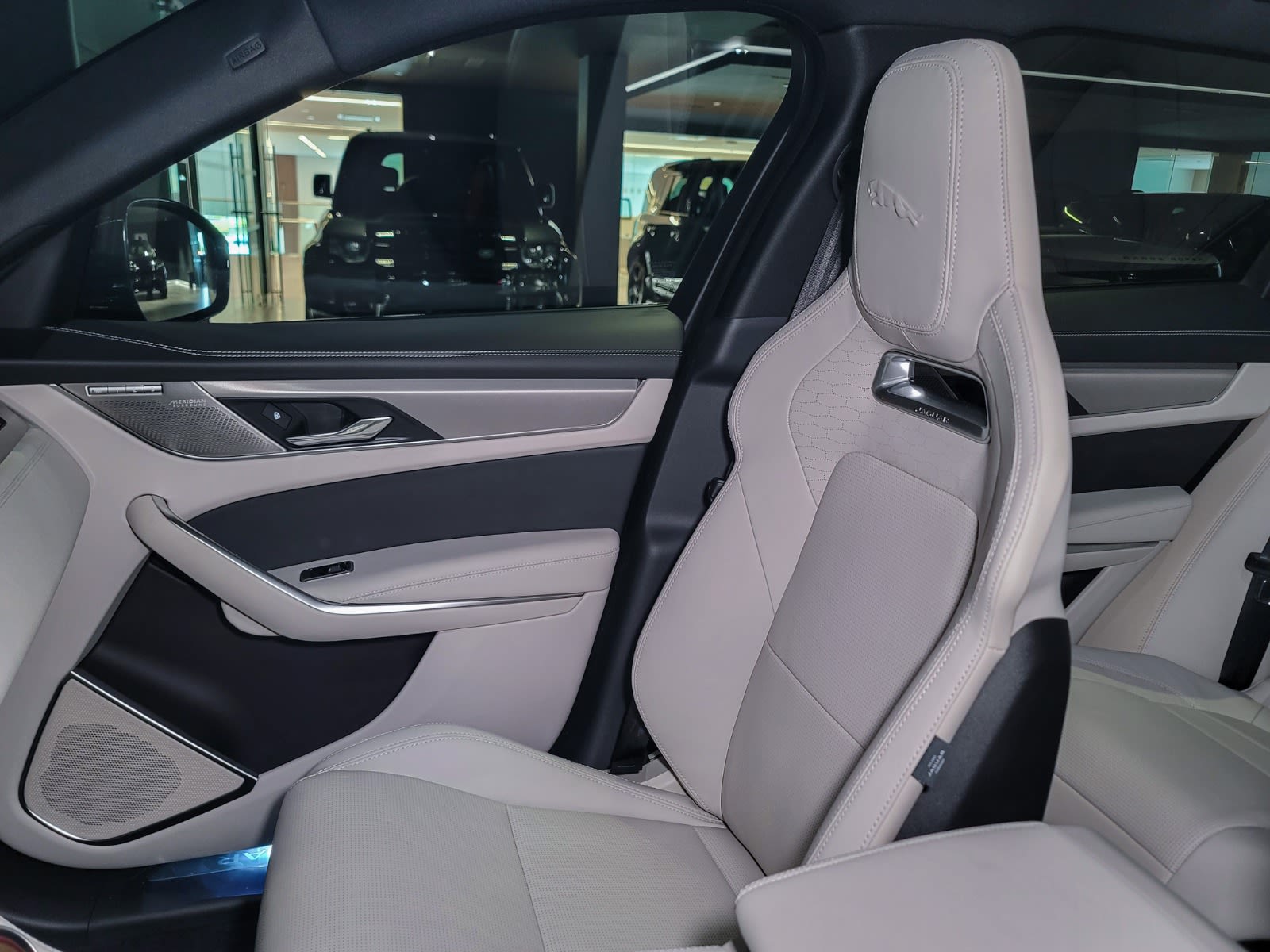2026 Jaguar F-PACE P400 R-Dynamic S, Vancouver, Cash