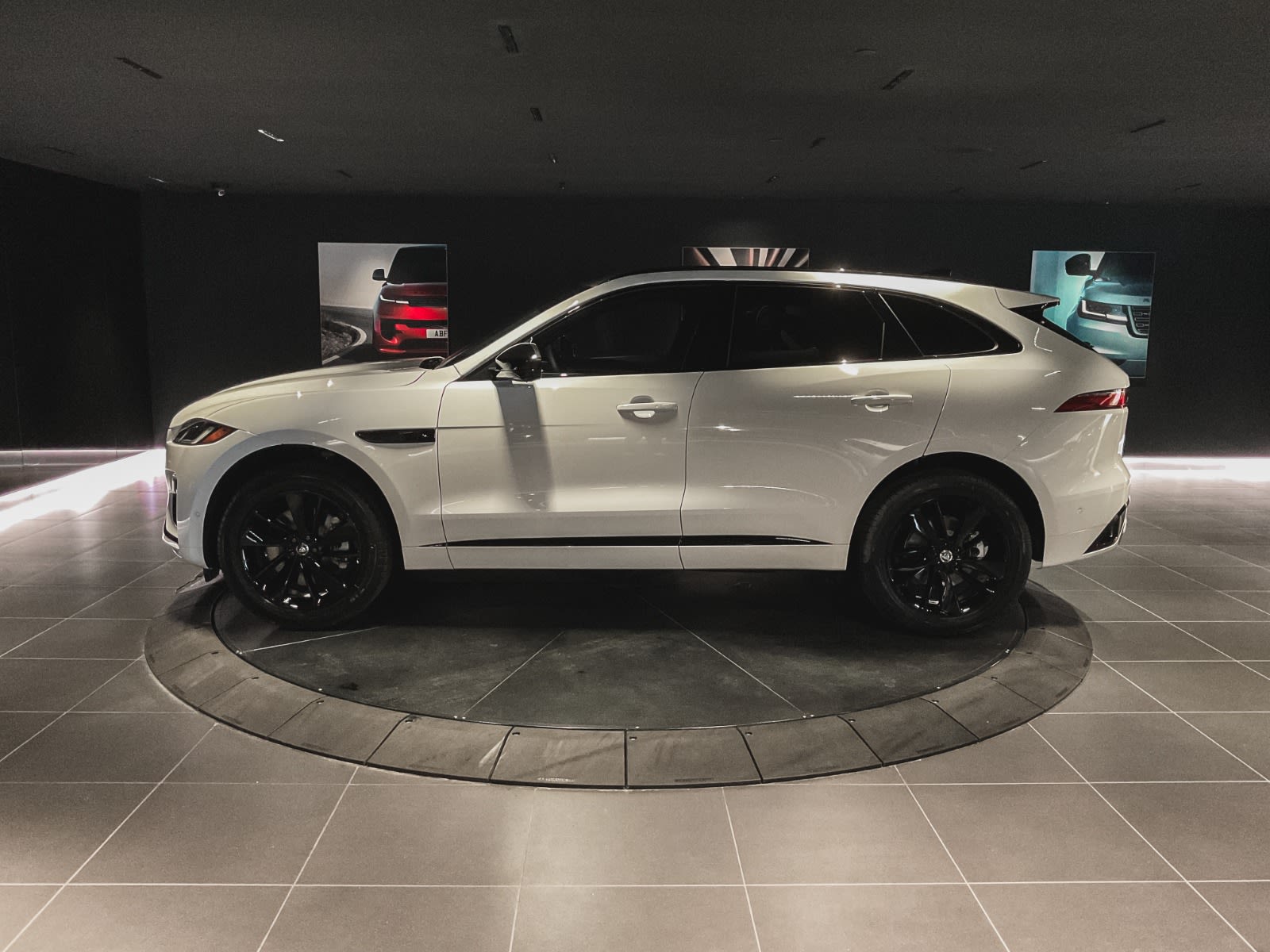 2026 Jaguar F-PACE P400 R-Dynamic S, Vancouver, Cash
