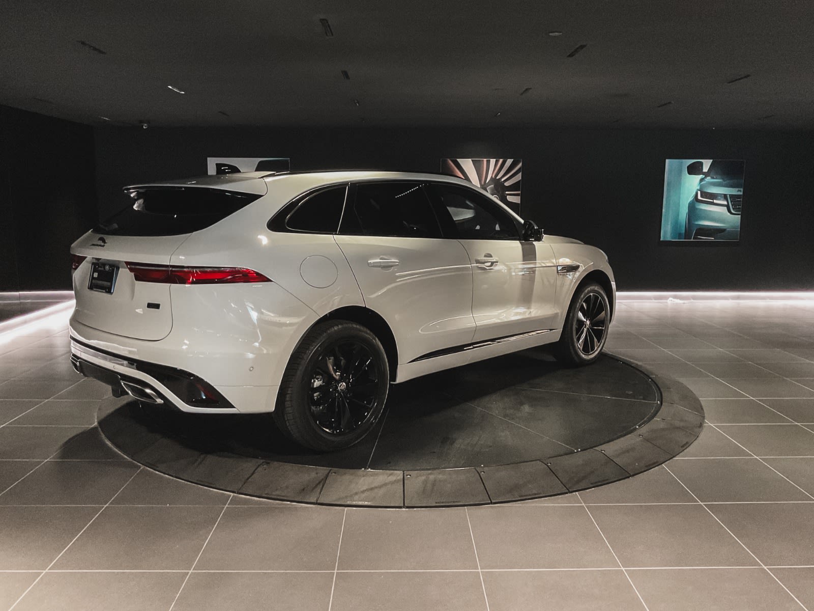 2026 Jaguar F-PACE P400 R-Dynamic S, Vancouver, Cash