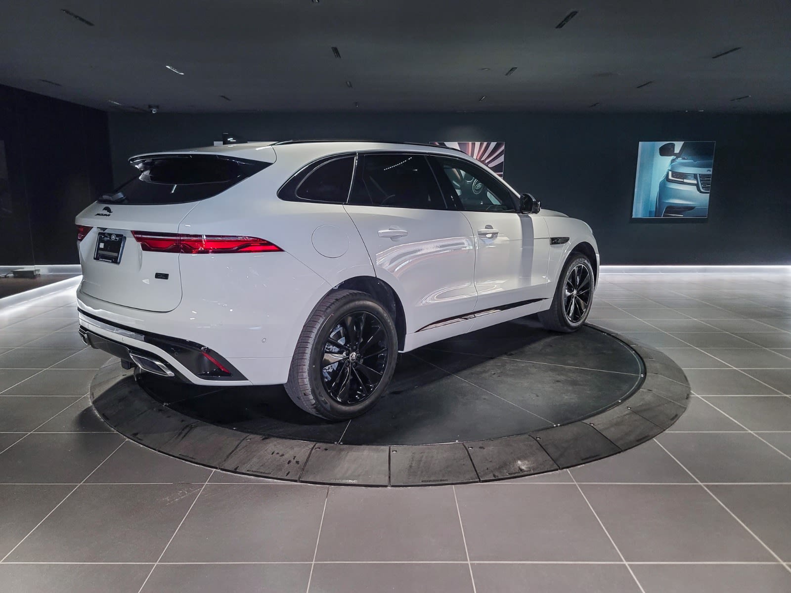 2026 Jaguar F-PACE P400 R-Dynamic S, Vancouver, Cash