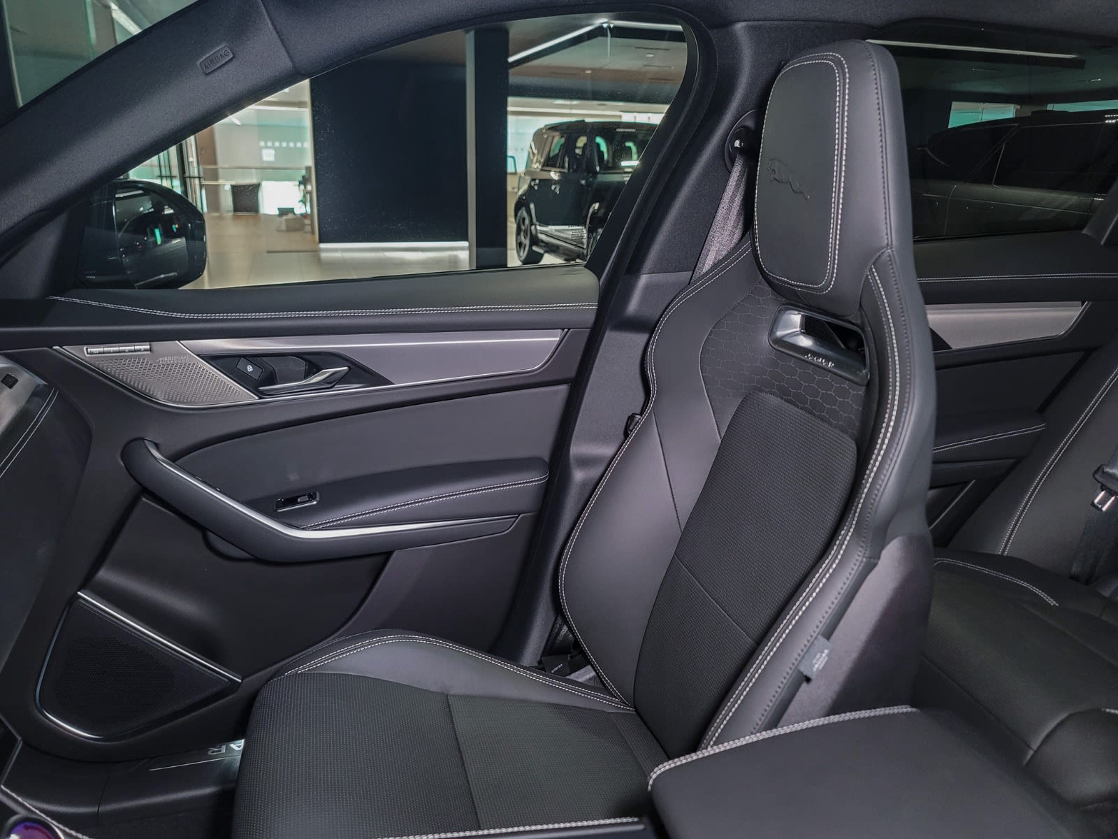 2026 Jaguar F-PACE P400 R-Dynamic S, Vancouver, Cash