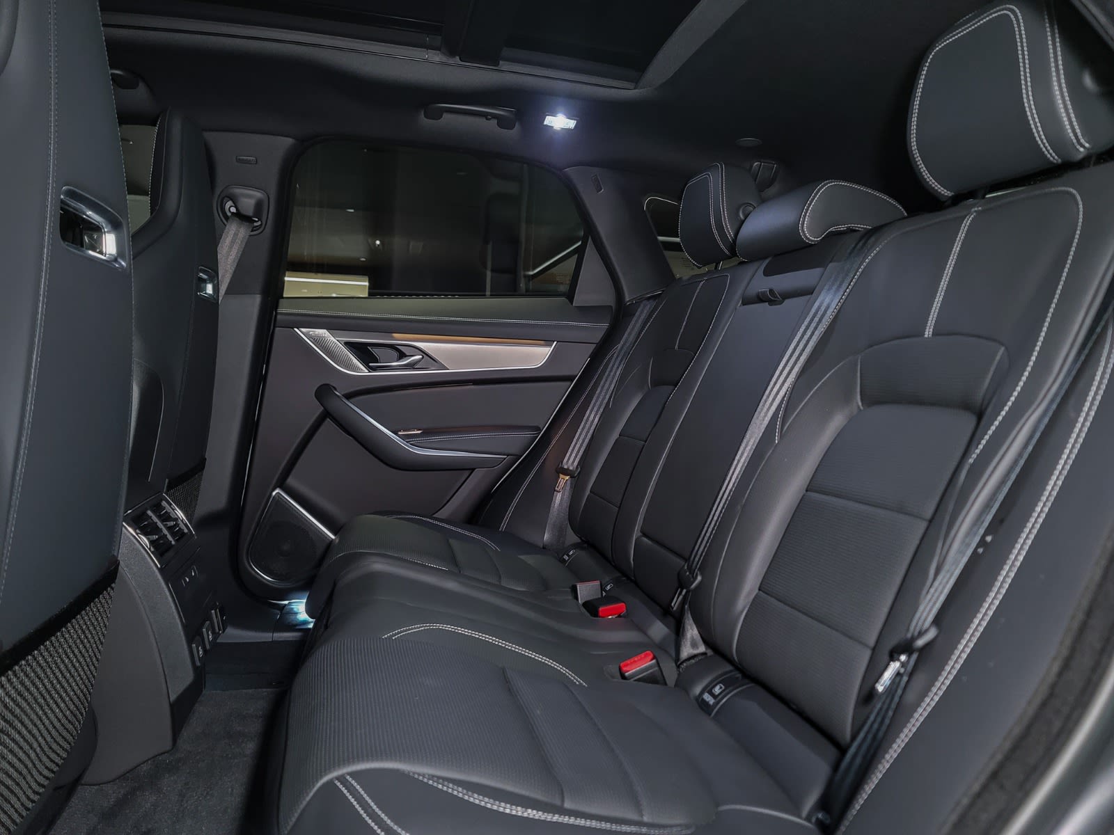 2026 Jaguar F-PACE P250 R-Dynamic S, Vancouver, Cash