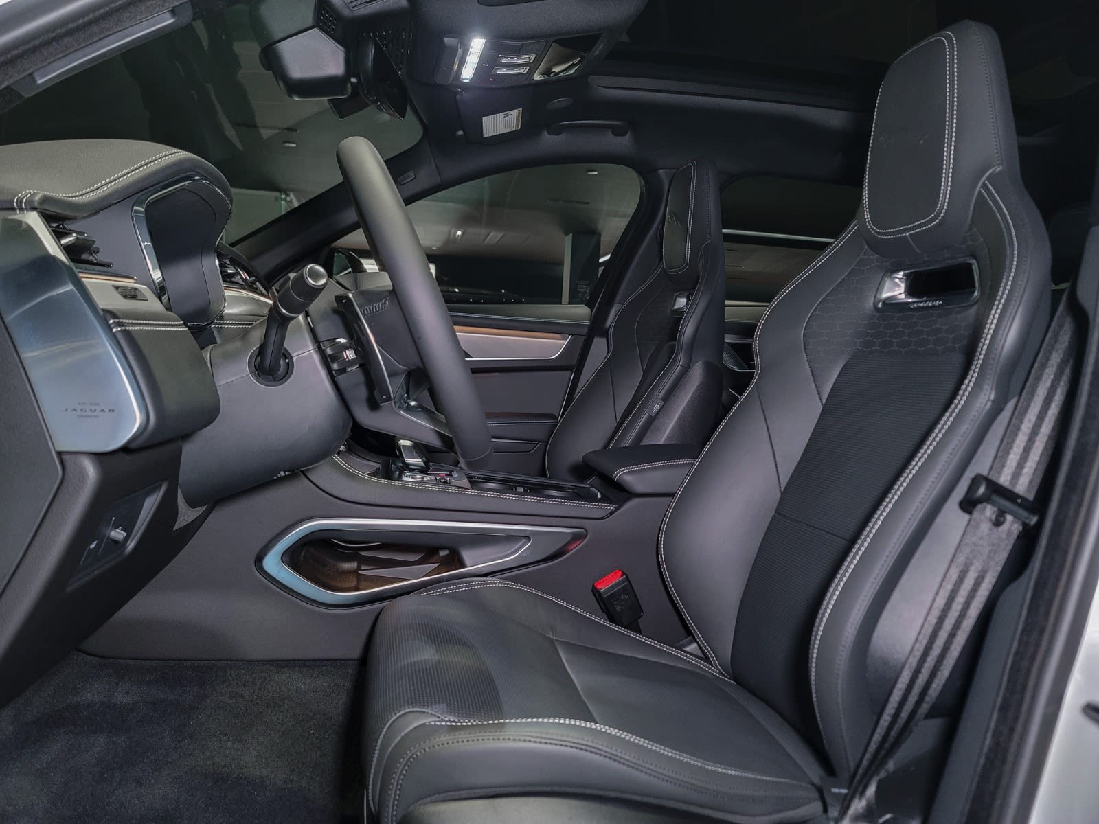 2026 Jaguar F-PACE P250 R-Dynamic S, Vancouver, Cash