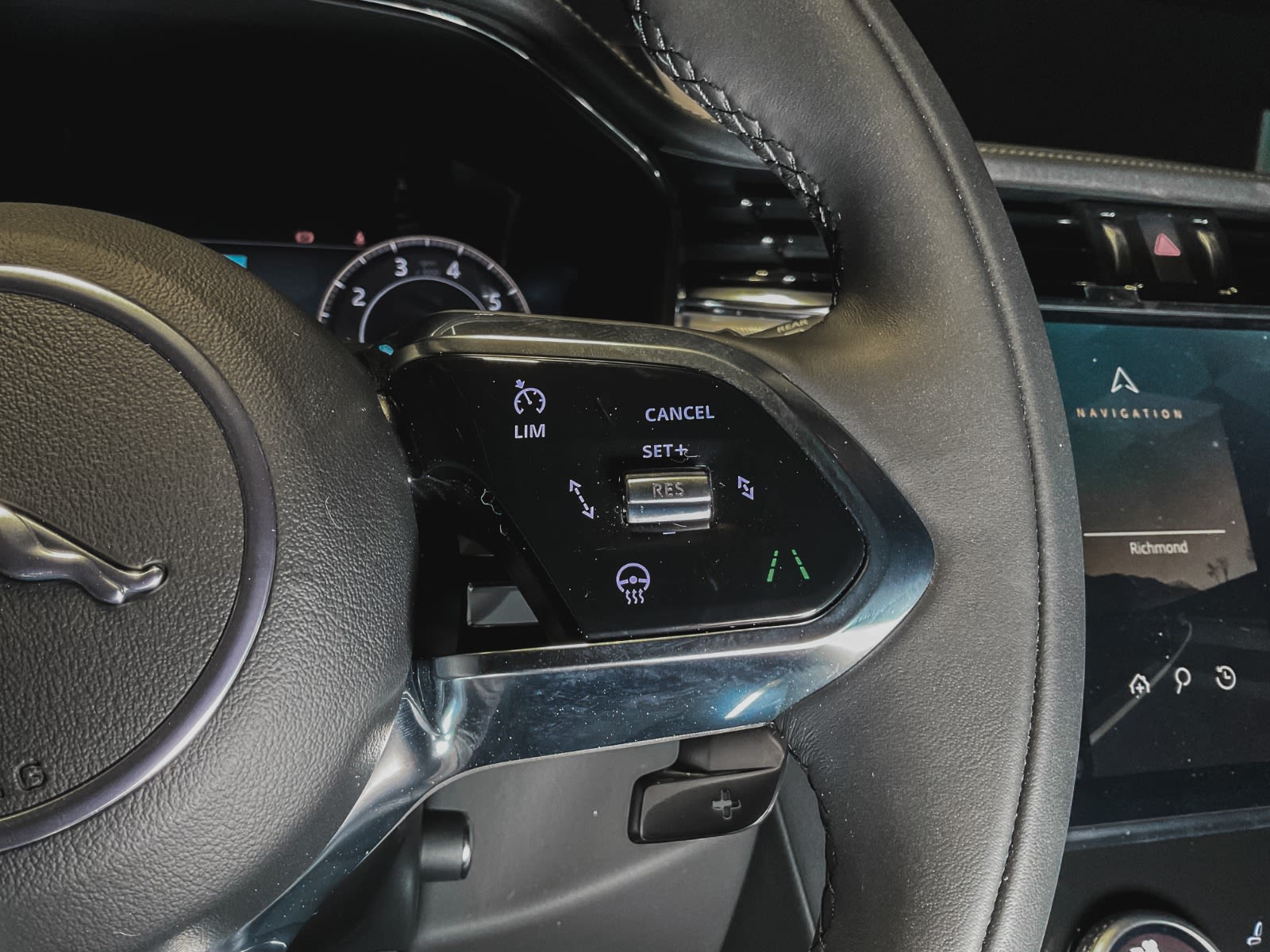 2026 Jaguar F-PACE P400 R-Dynamic S, Vancouver, Cash