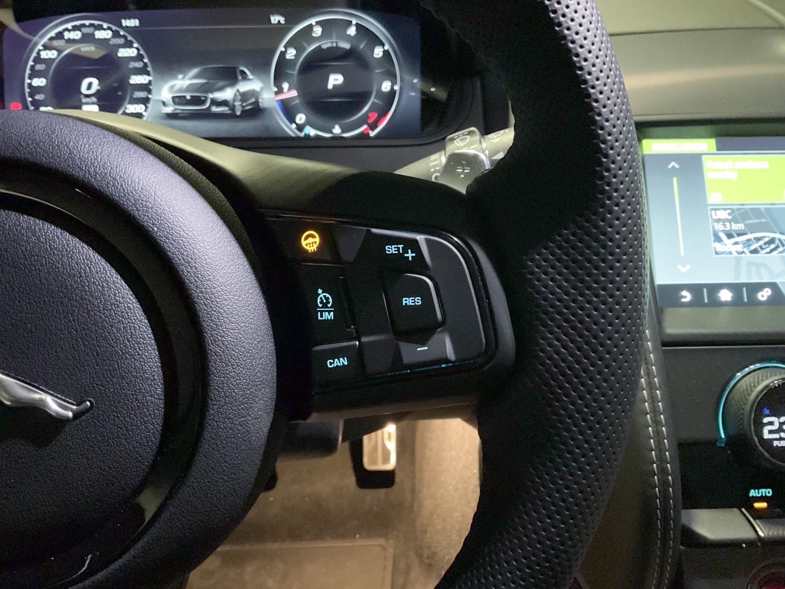 2024 Jaguar F-TYPE R75, Vancouver, Cash