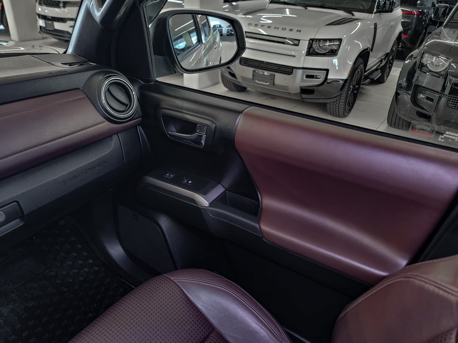 2017 Toyota Tacoma Limited, Vancouver, Cash