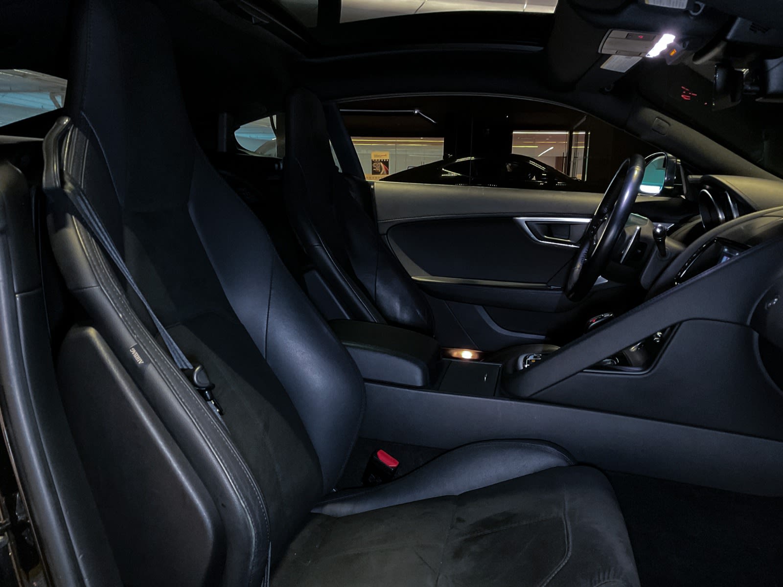 2018 Jaguar F-TYPE 296HP, Vancouver, Cash