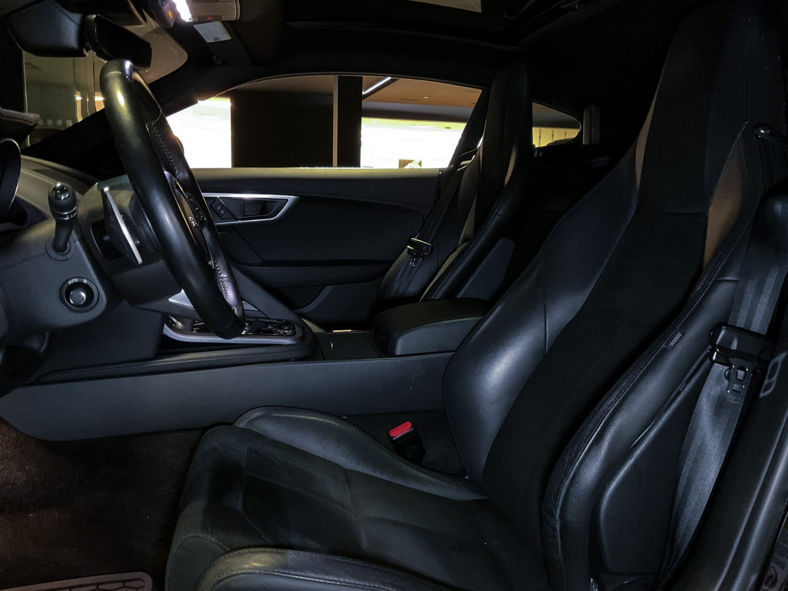 2018 Jaguar F-TYPE 296HP, Vancouver, Cash