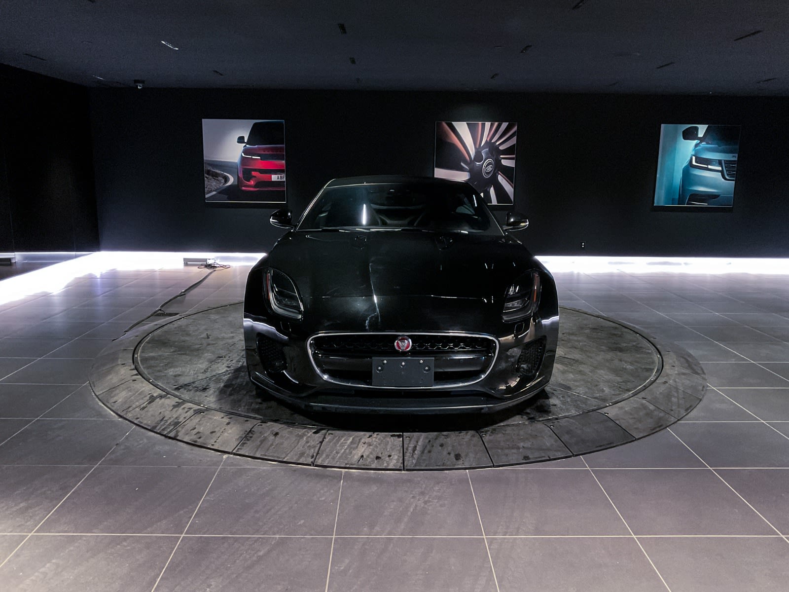 2018 Jaguar F-TYPE 296HP, Vancouver, Cash