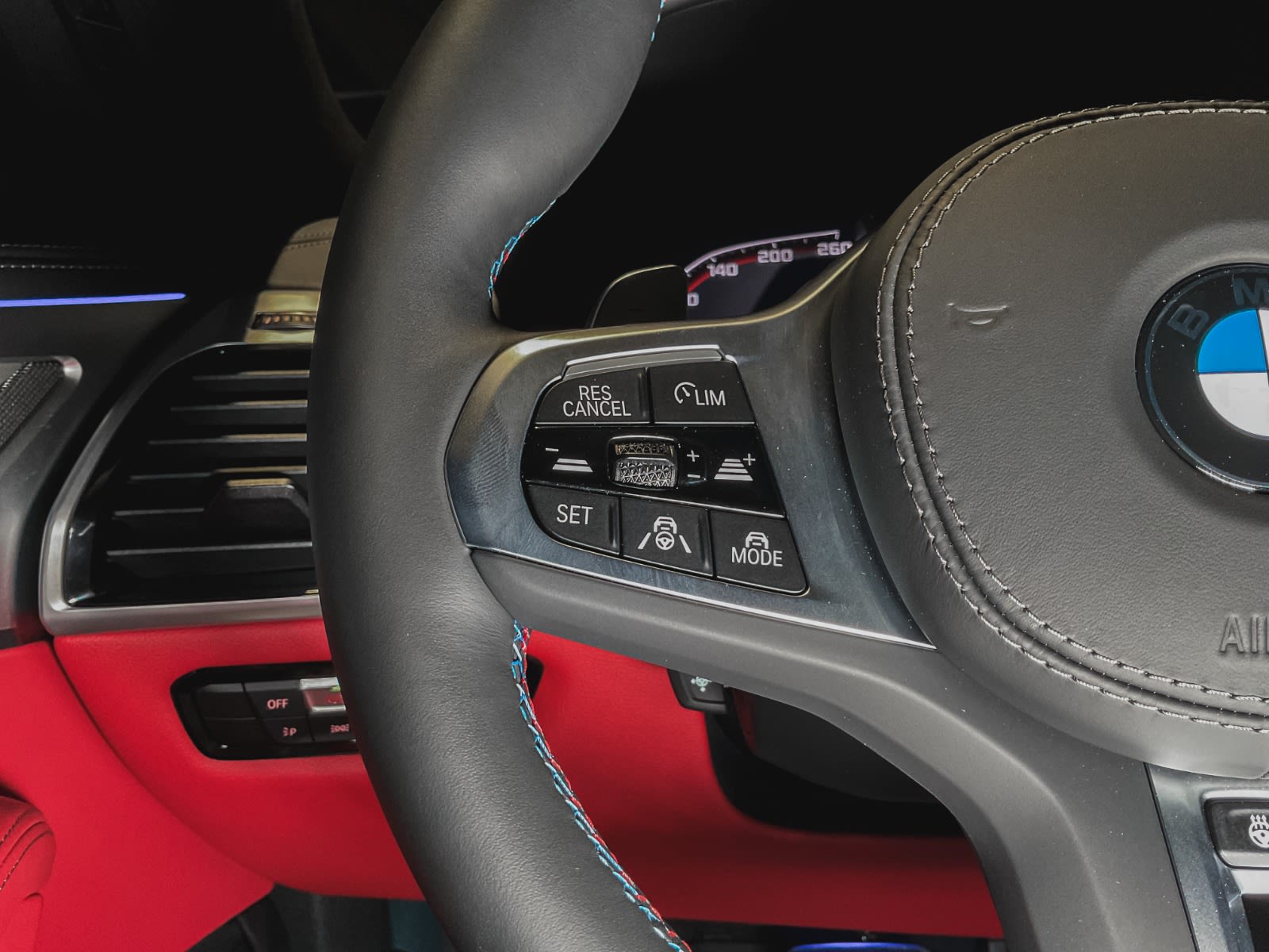 2025 BMW 8 Series M850i xDrive, 温哥华, 全款车