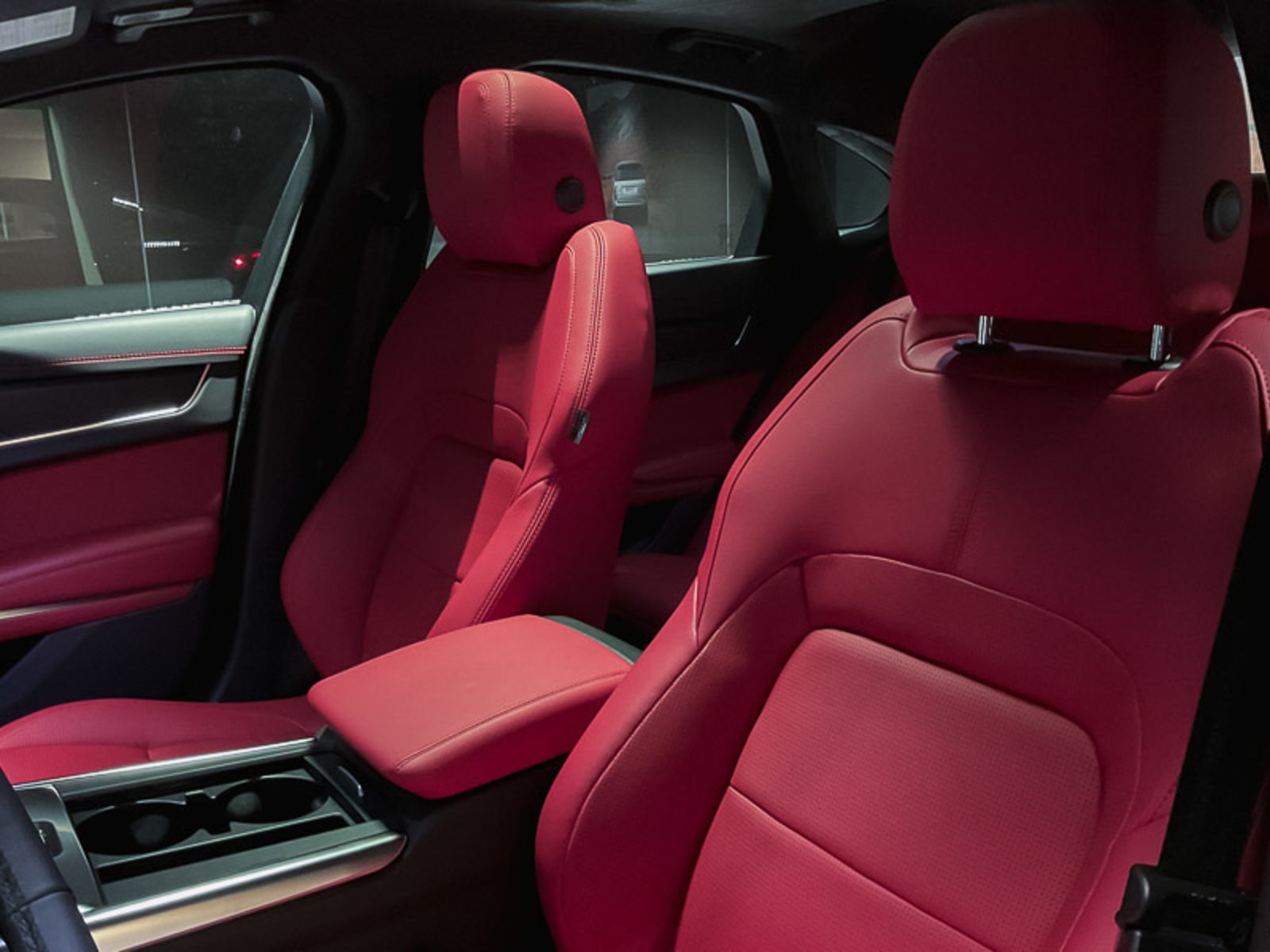 2024 Jaguar XF R-Dynamic SE, Vancouver, Cash
