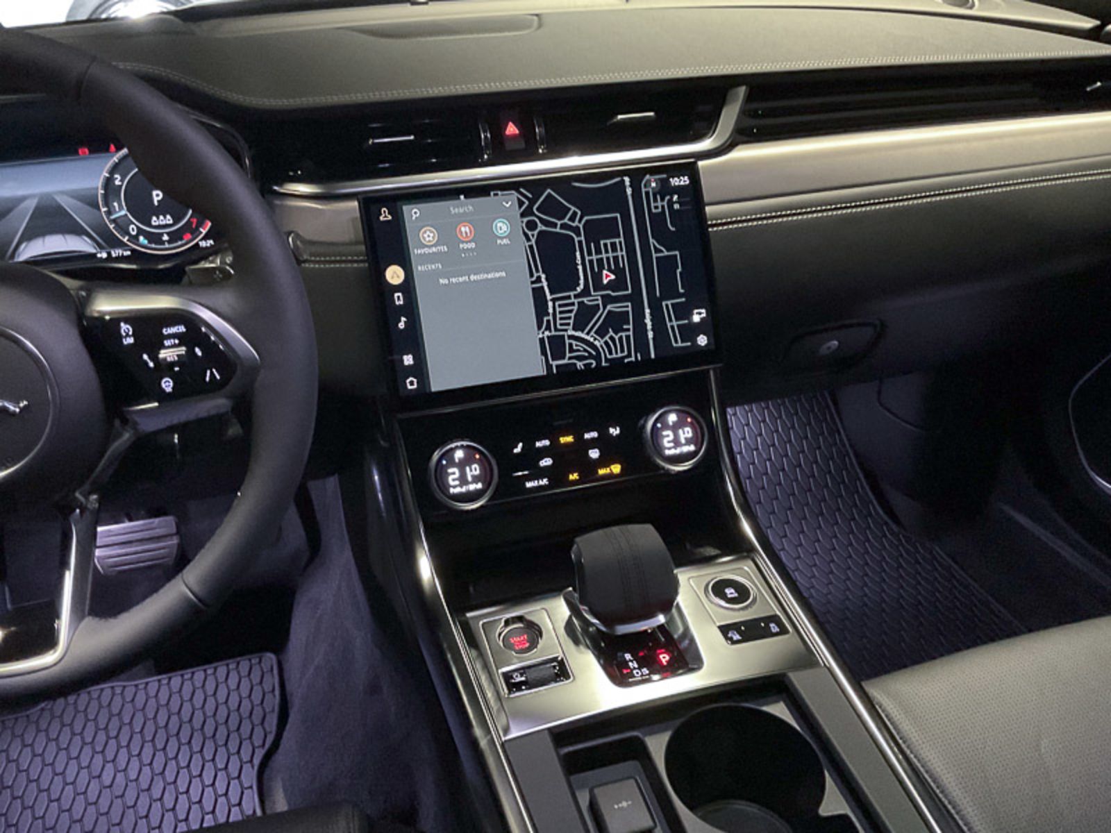 2024 Jaguar XF R-Dynamic SE, Vancouver, Cash