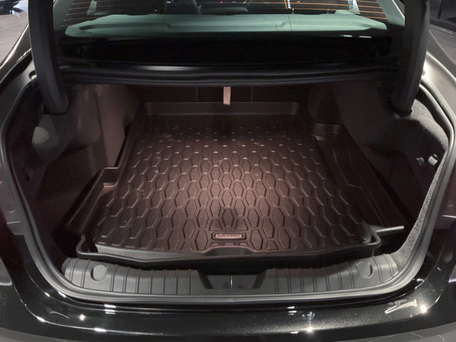 2024 Jaguar XF R-Dynamic SE, Vancouver, Cash