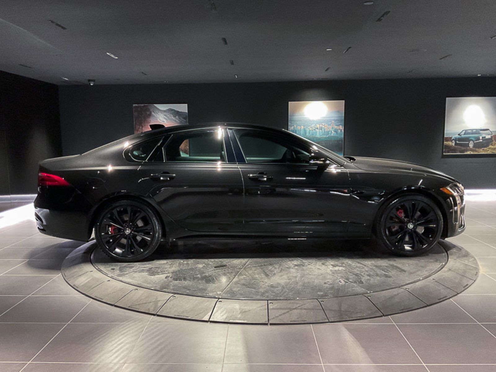 2024 Jaguar XF R-Dynamic SE, Vancouver, Cash