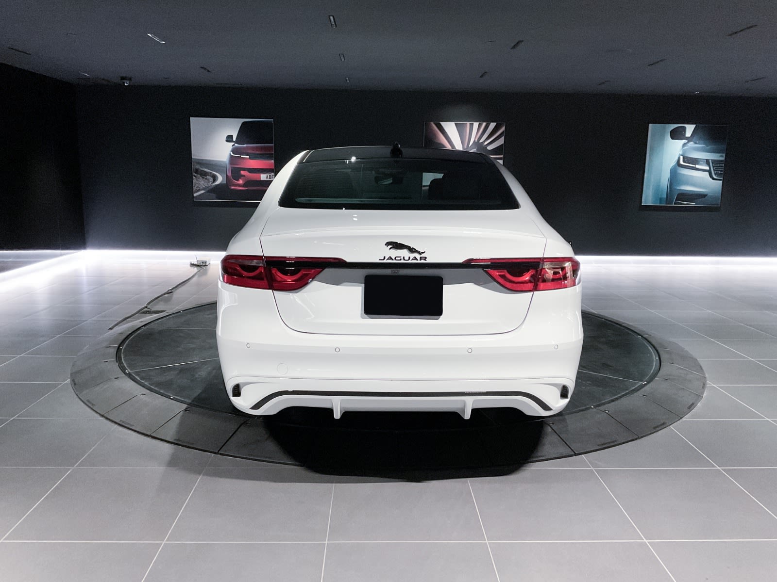 2024 Jaguar XF R-Dynamic SE, Vancouver, Cash