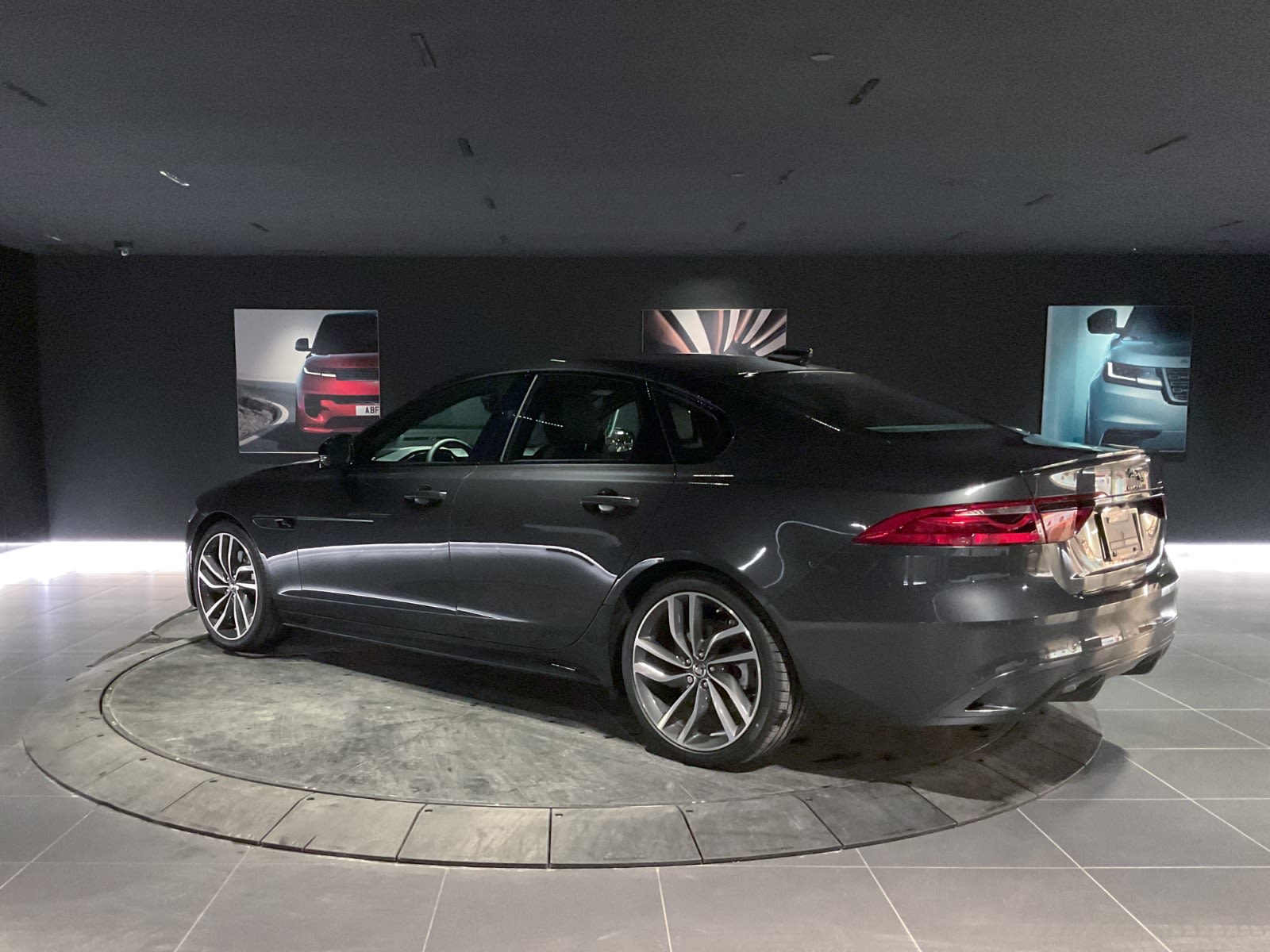 2024 Jaguar XF R-Dynamic SE, Vancouver, Cash