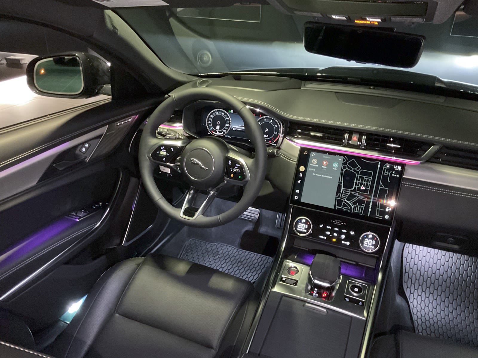 2024 Jaguar XF R-Dynamic SE, Vancouver, Cash