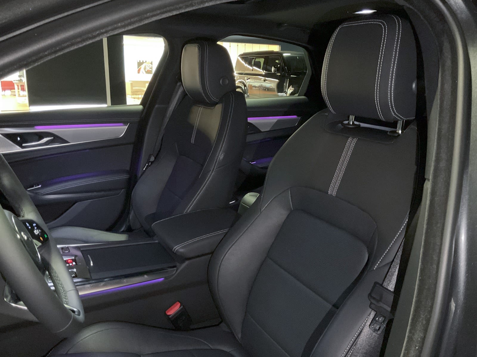2024 Jaguar XF R-Dynamic SE, Vancouver, Cash
