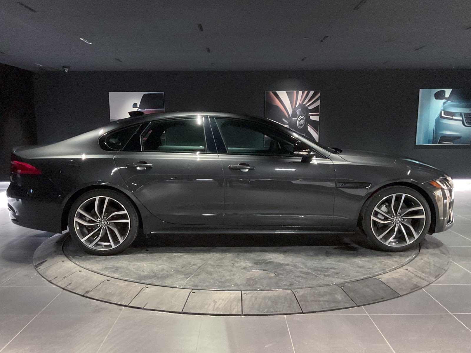 2024 Jaguar XF R-Dynamic SE, Vancouver, Cash