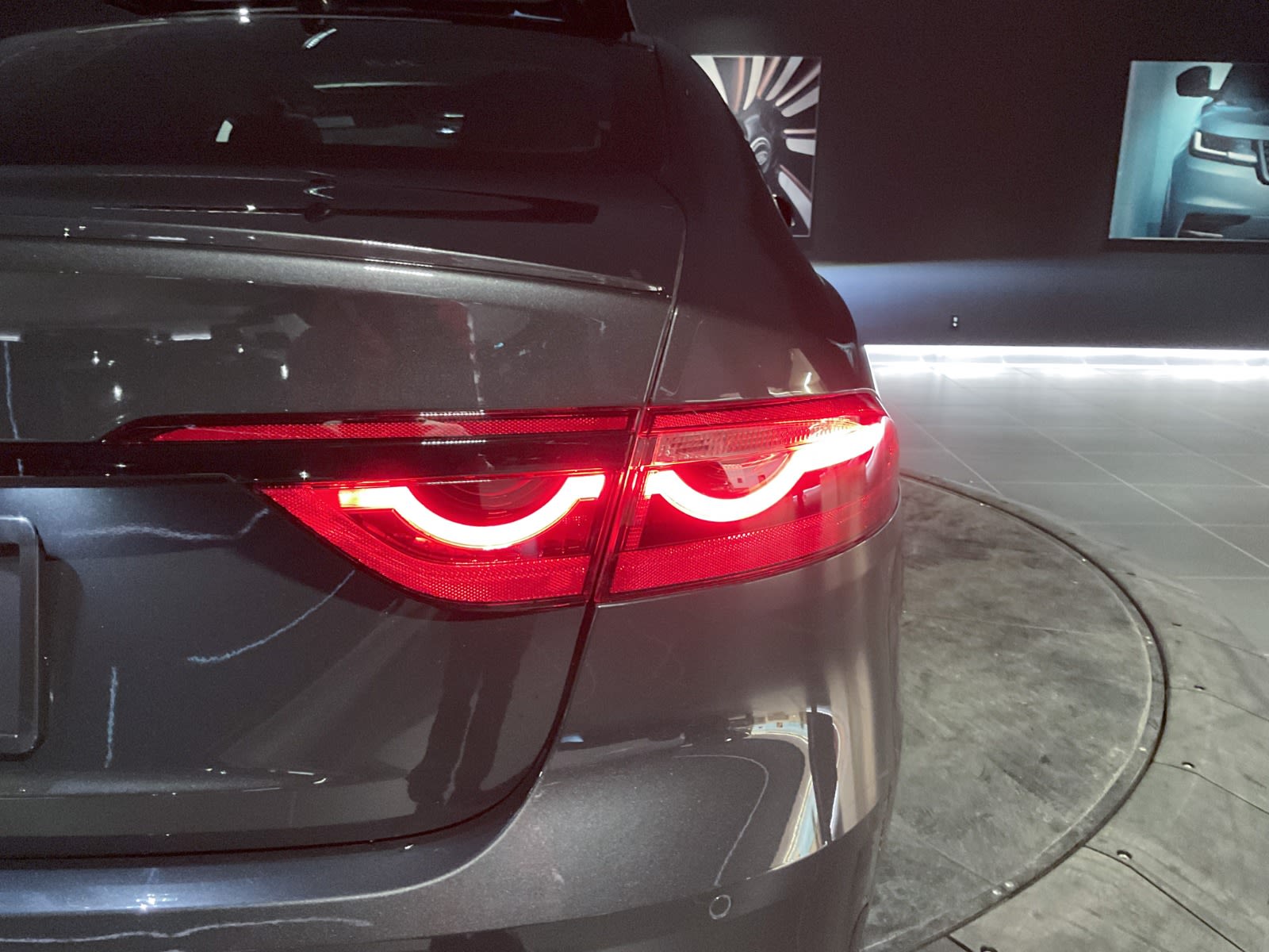 2024 Jaguar XF R-Dynamic SE, Vancouver, Cash