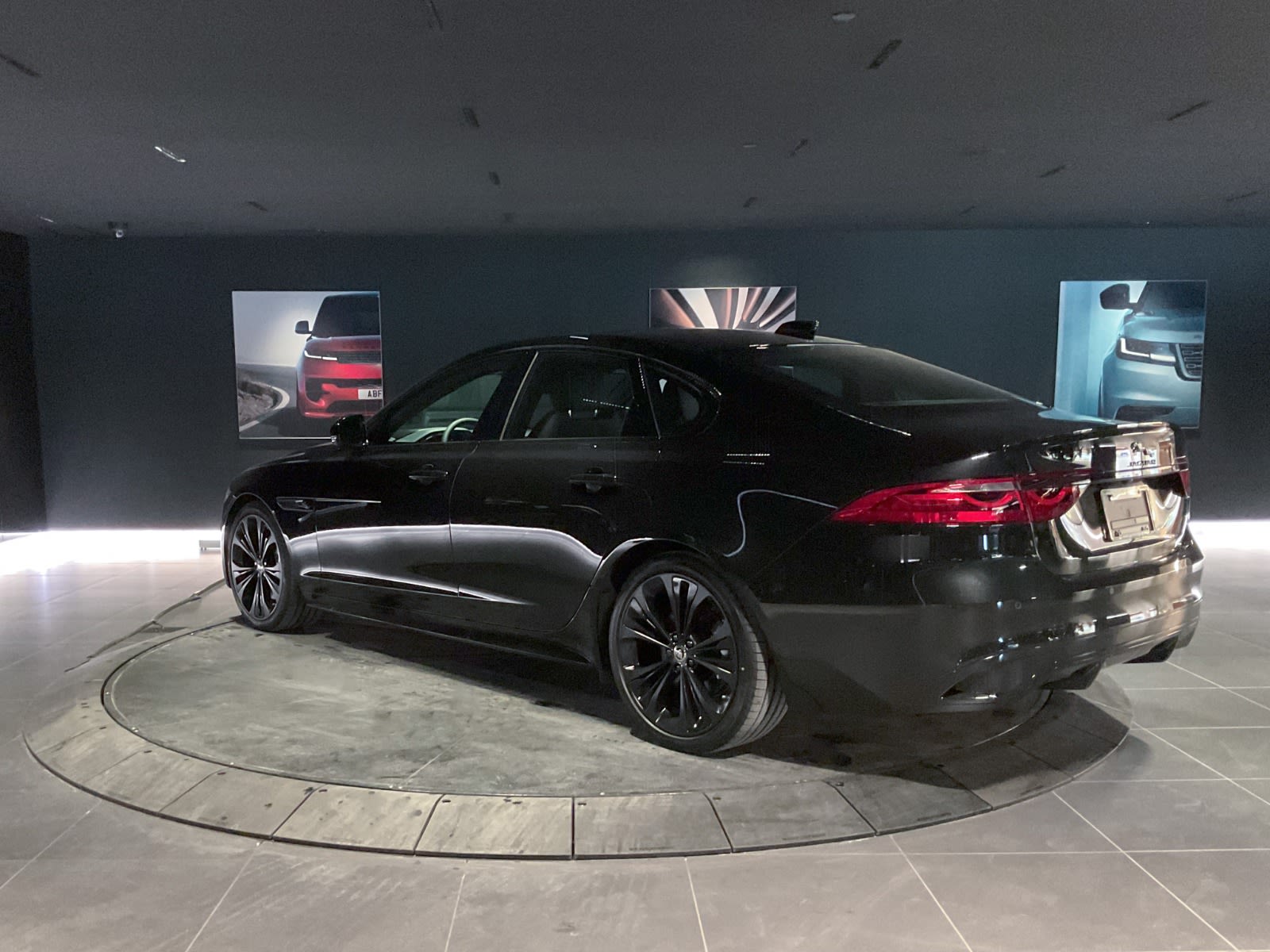 2024 Jaguar XF R-Dynamic SE, Vancouver, Cash
