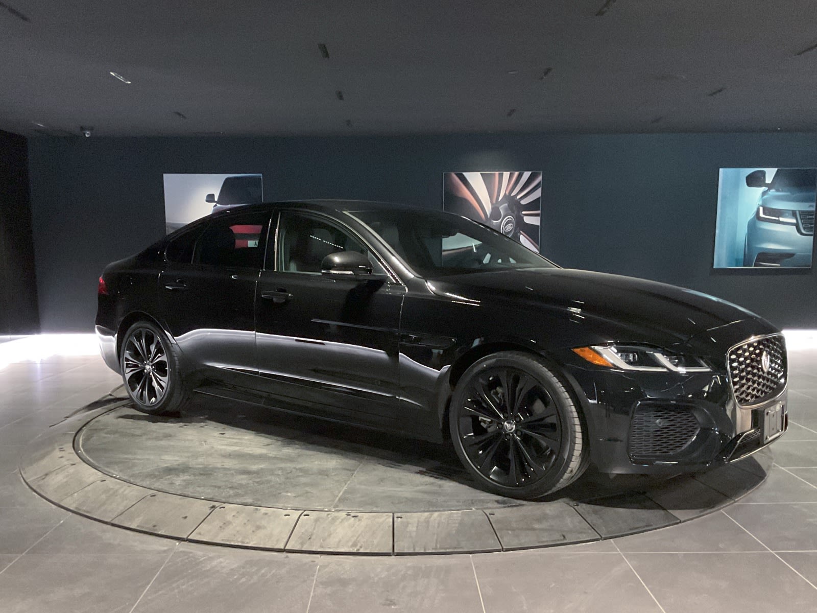 2024 Jaguar XF R-Dynamic SE, Vancouver, Cash