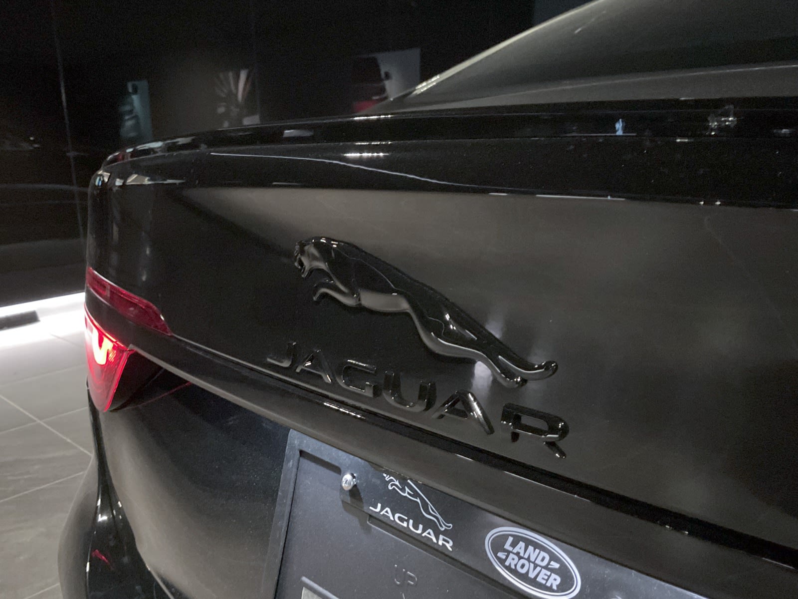 2024 Jaguar XF R-Dynamic SE, Vancouver, Cash