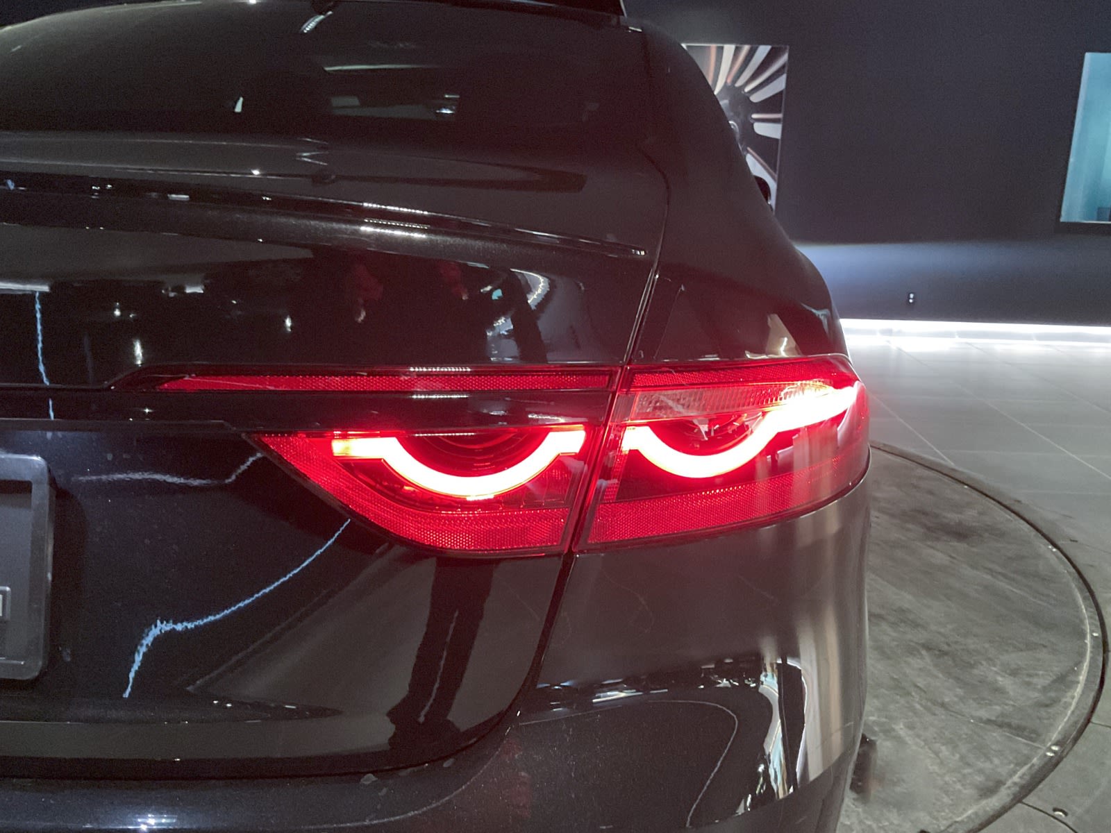 2024 Jaguar XF R-Dynamic SE, Vancouver, Cash