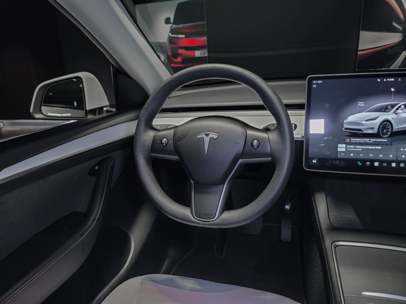 2024 Tesla Model Y Long Range, Vancouver, Cash