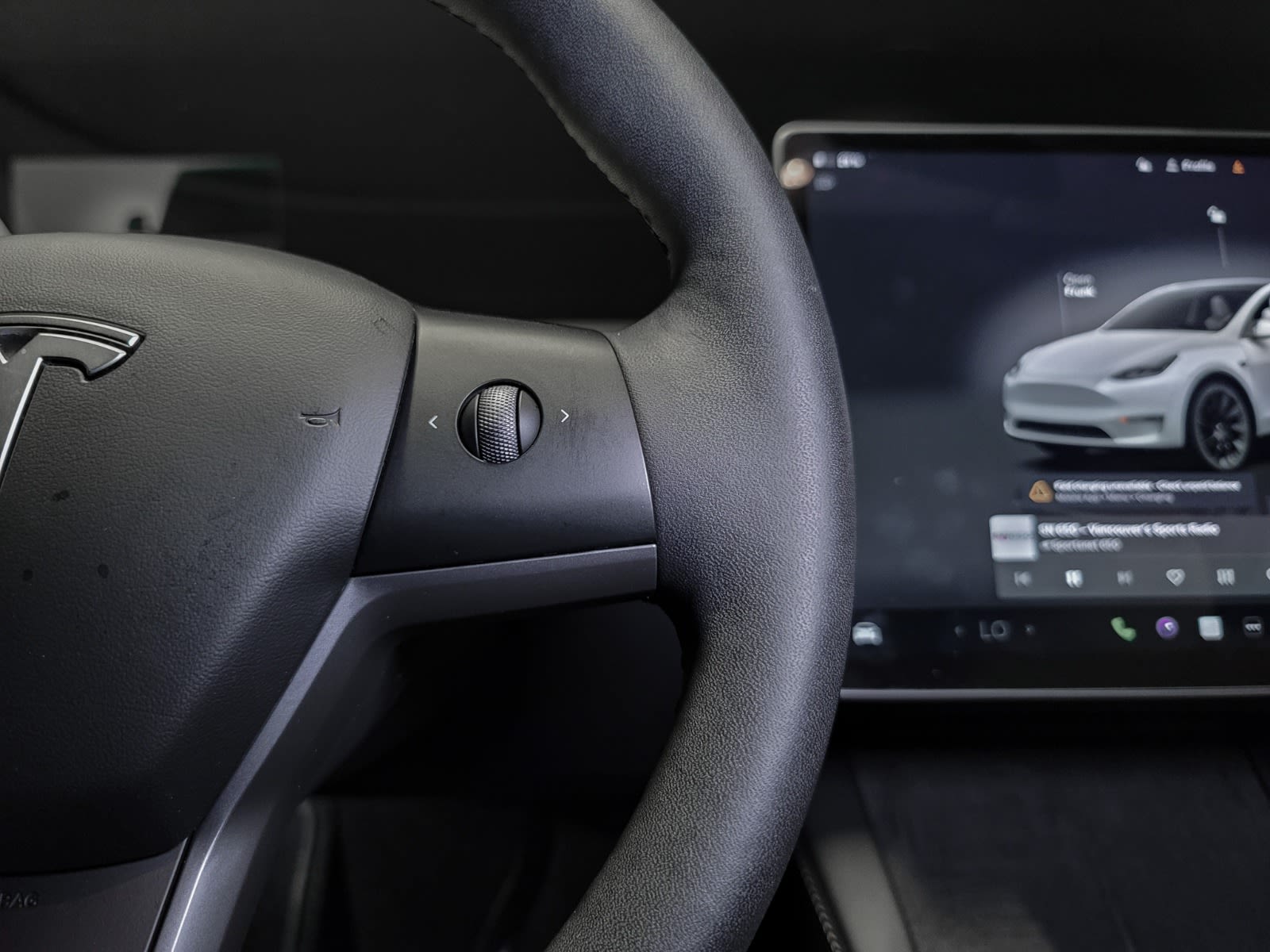2024 Tesla Model Y Long Range, Vancouver, Cash