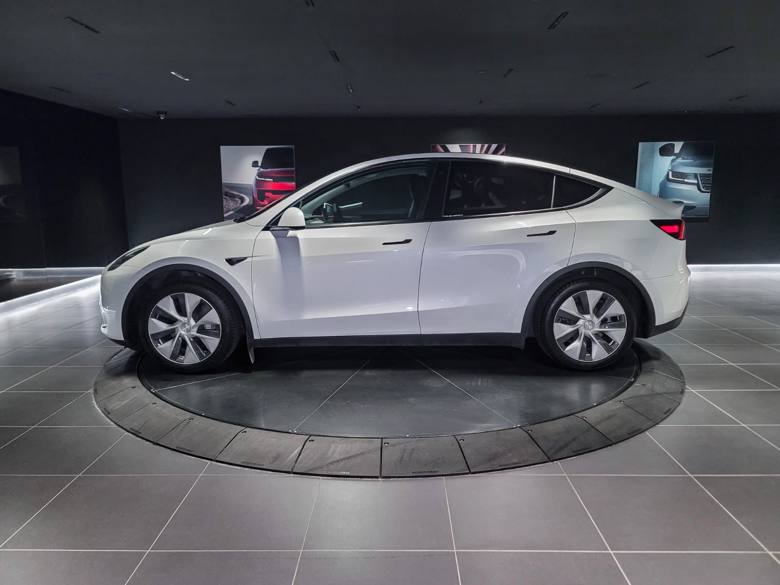 2021 Tesla Model Y Standard Range, Vancouver, Cash