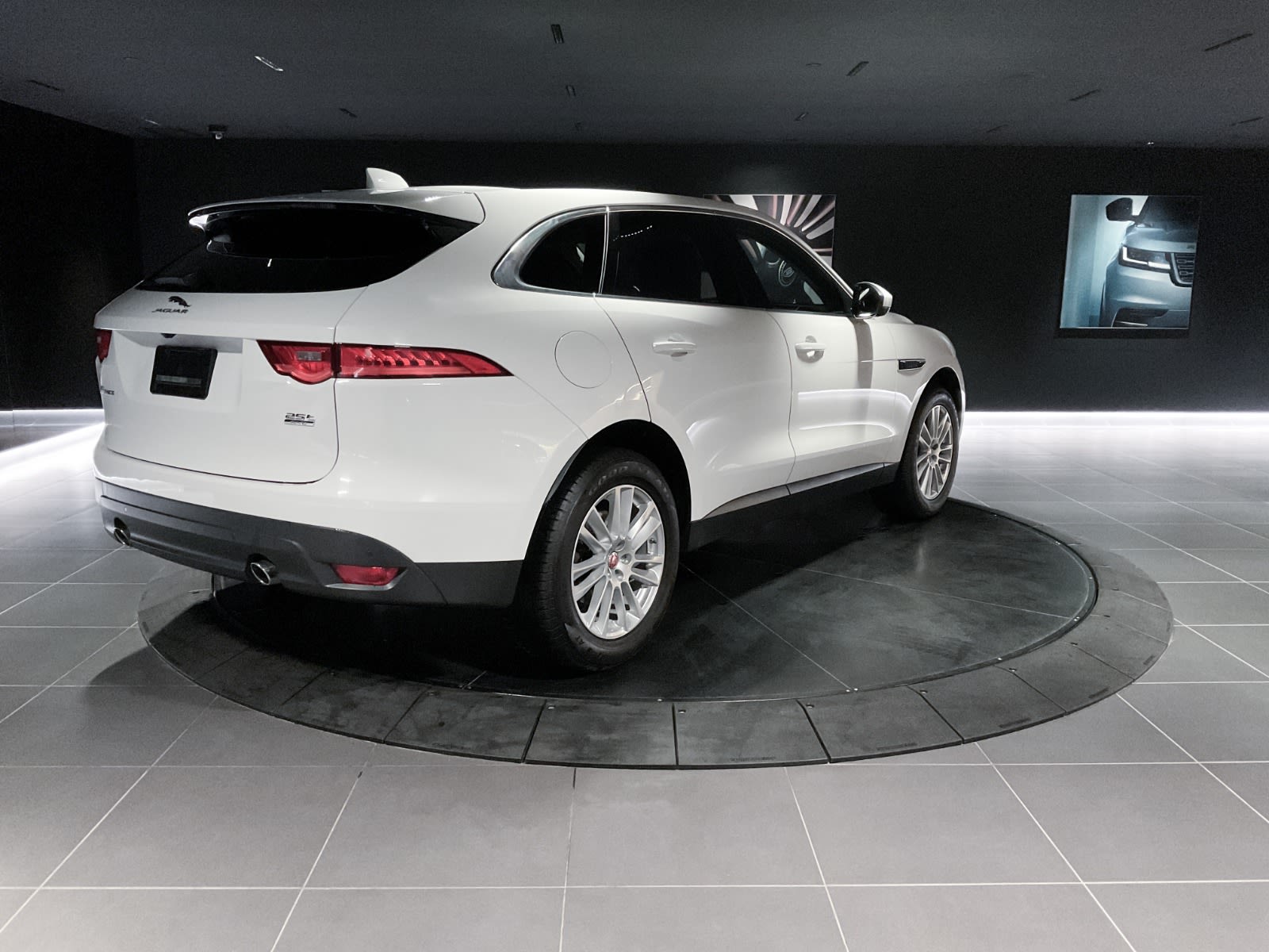 2018 Jaguar F-PACE Prestige, Vancouver, Cash