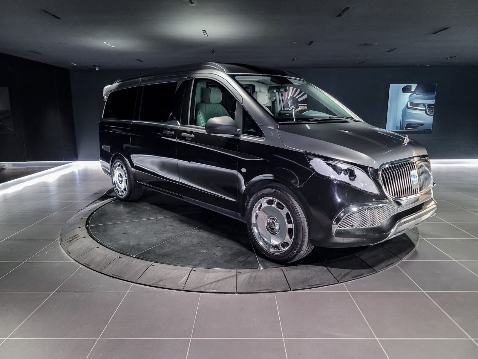 2018 Mercedes-Benz Metris Passenger Van 126" WB, Vancouver, Cash