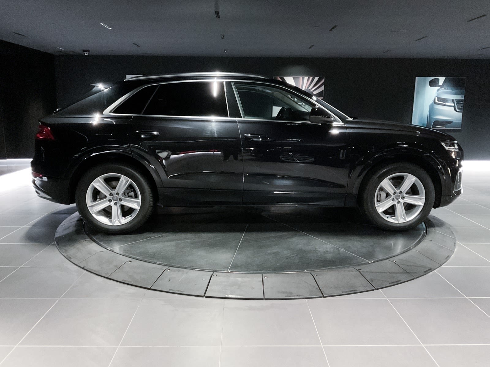 2019 Audi Q8 Progressiv, Vancouver, Cash