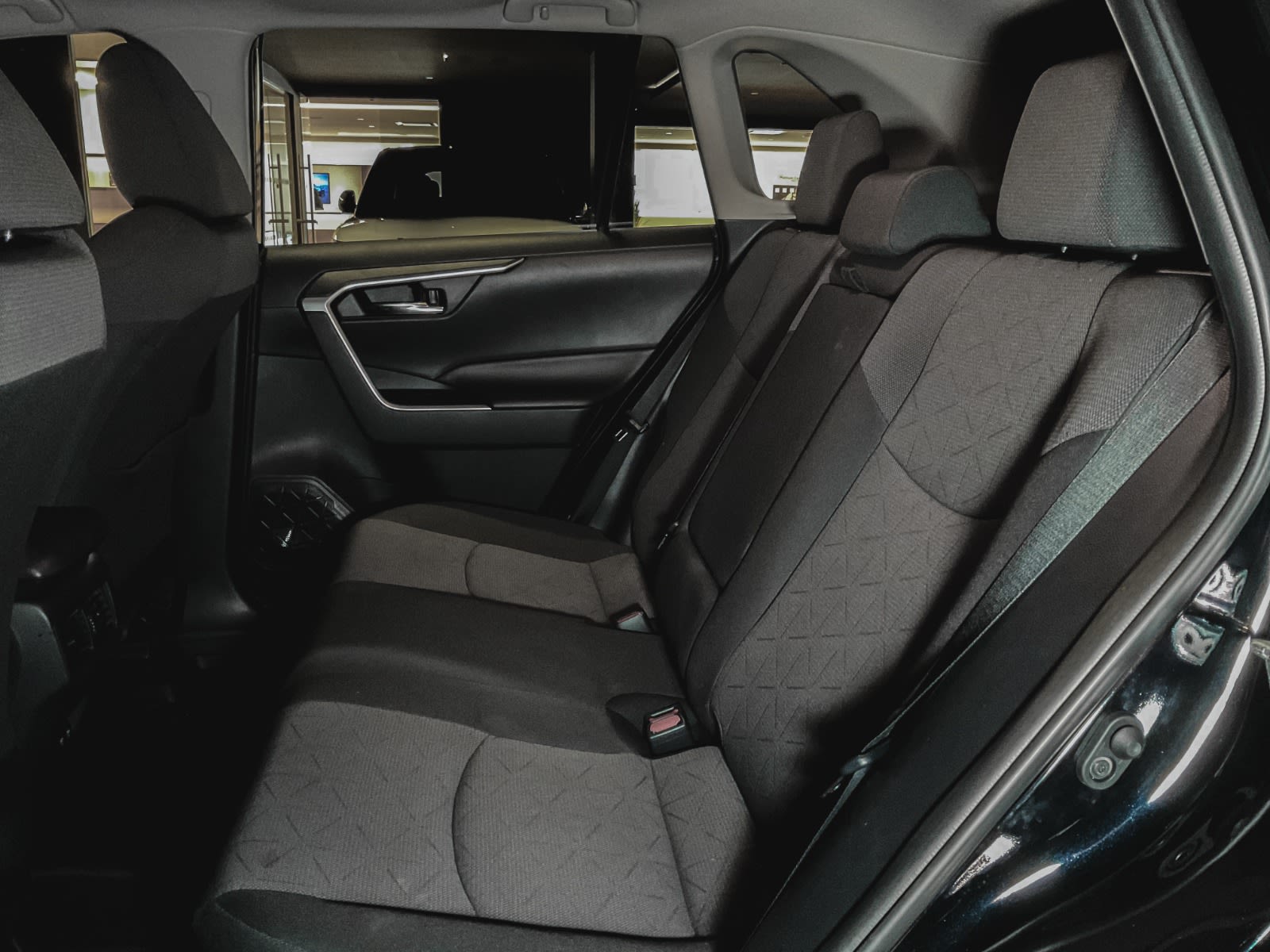 2019 Toyota RAV4 Hybrid XLE, Vancouver, Cash