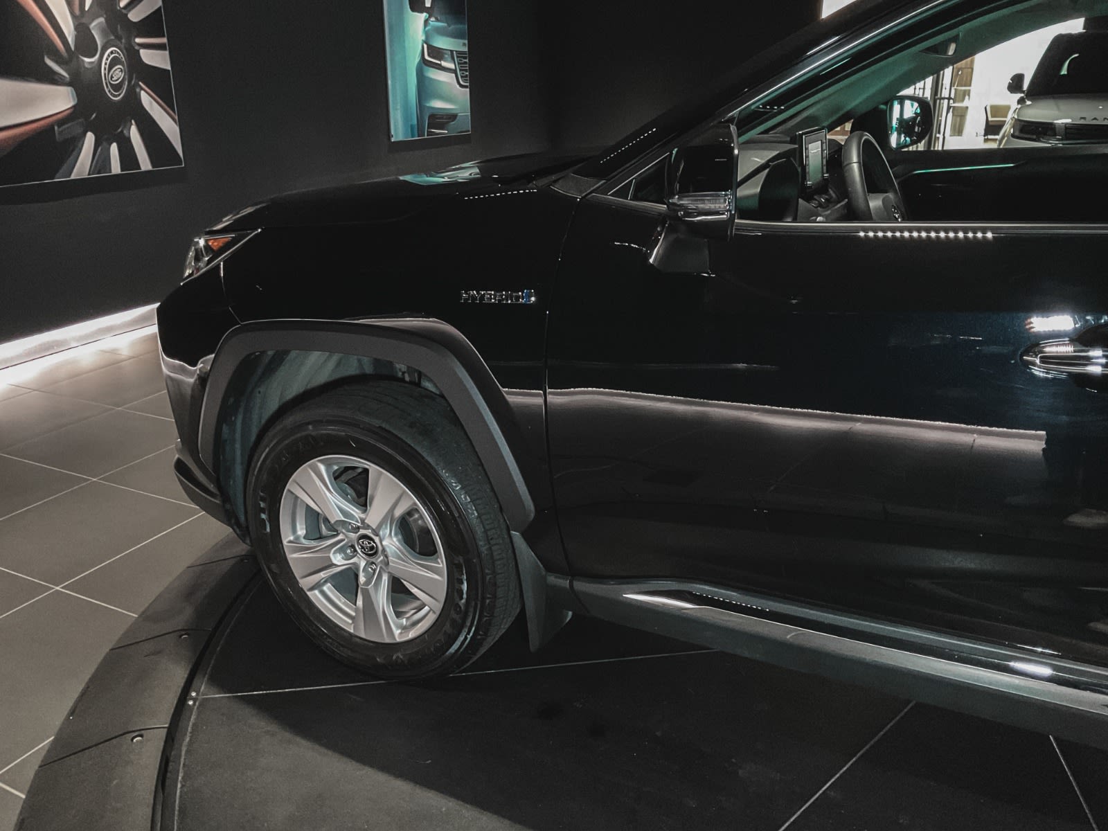 2019 Toyota RAV4 Hybrid XLE, Vancouver, Cash