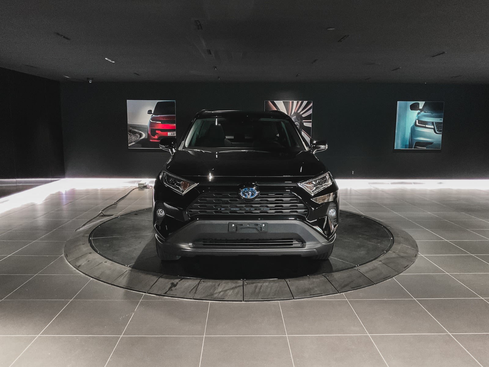 2019 Toyota RAV4 Hybrid XLE, Vancouver, Cash