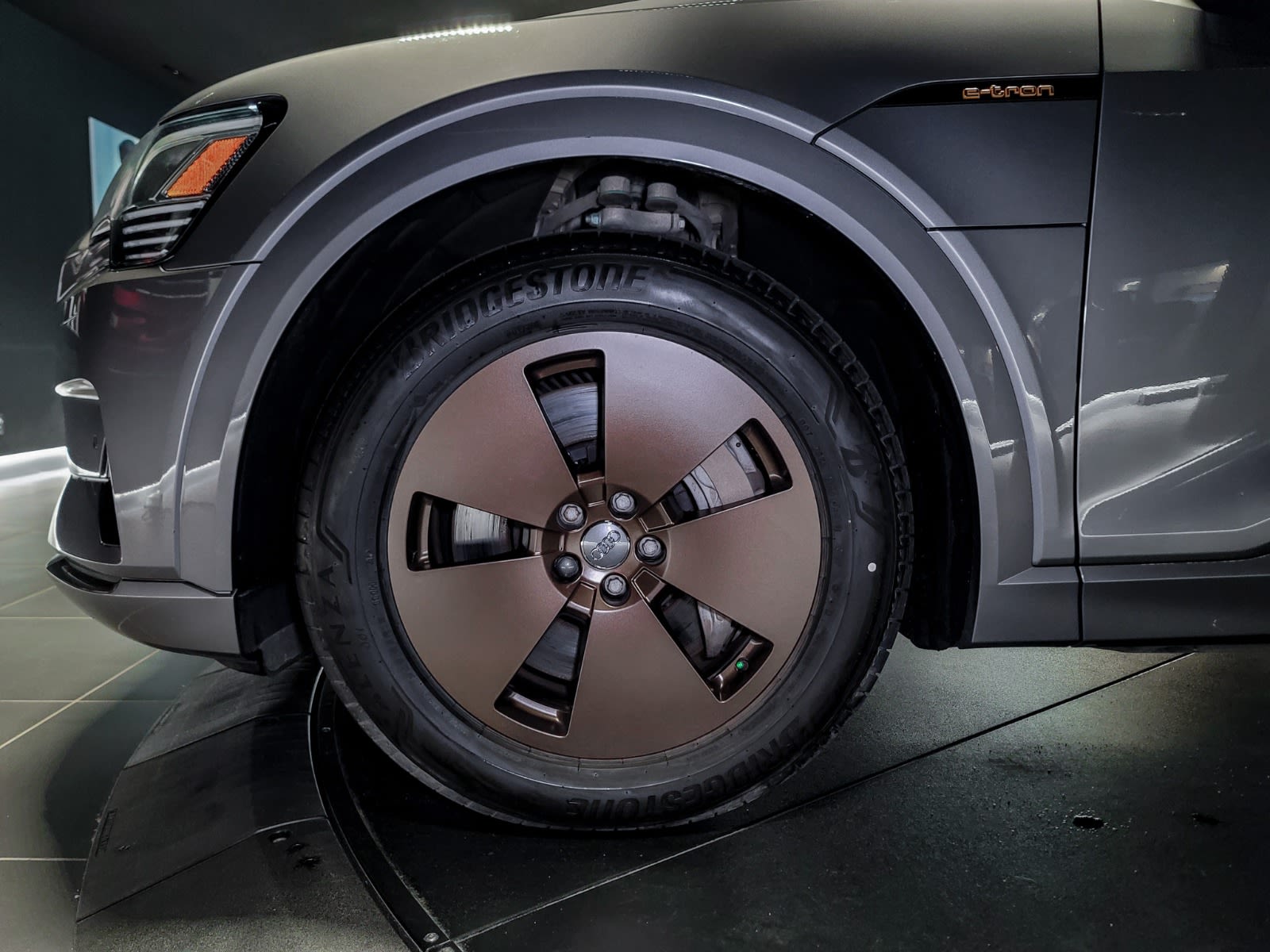 2019 Audi e-tron Progressiv, Vancouver, Cash