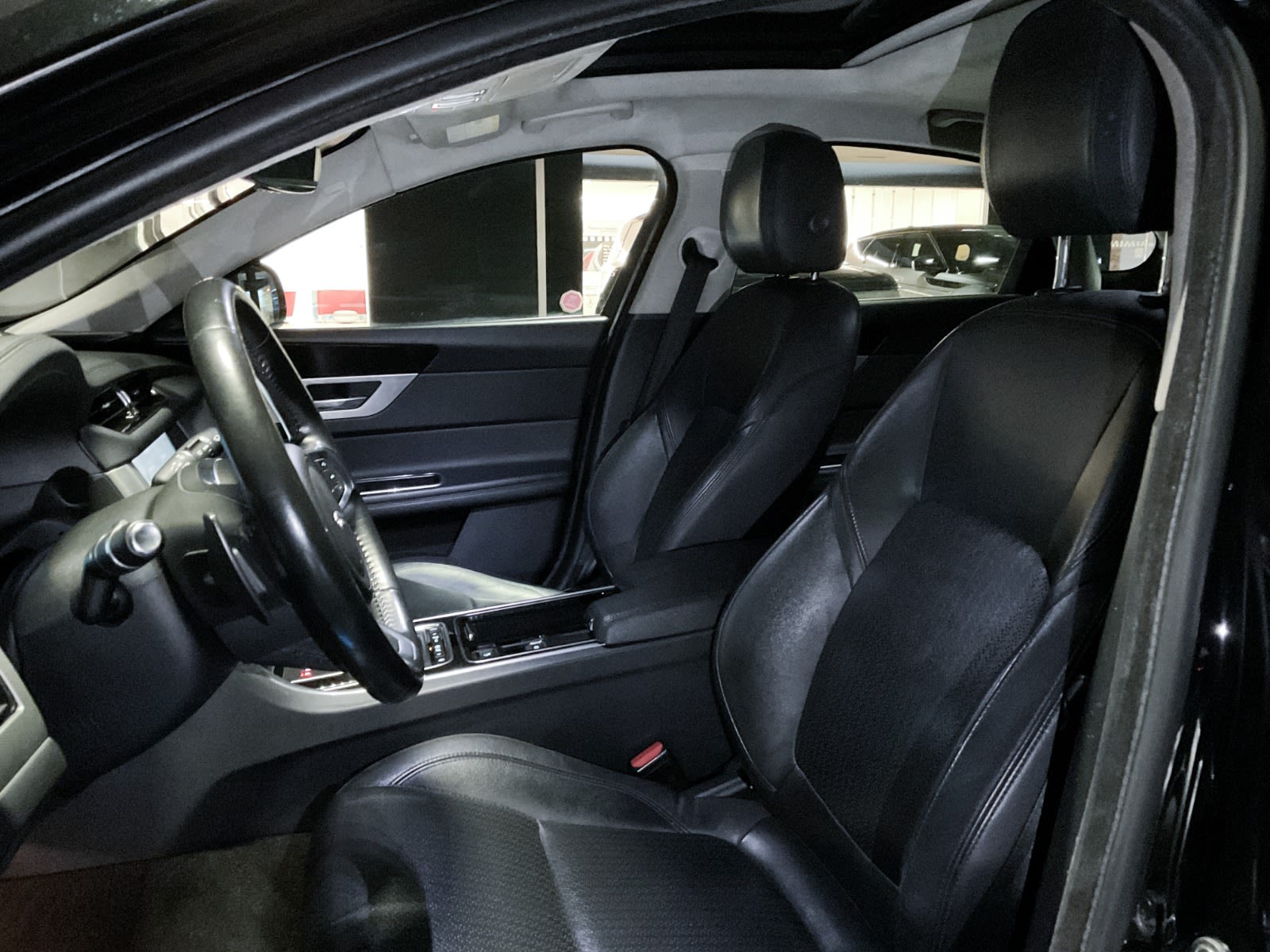 2020 Jaguar XF Prestige, Vancouver, Cash