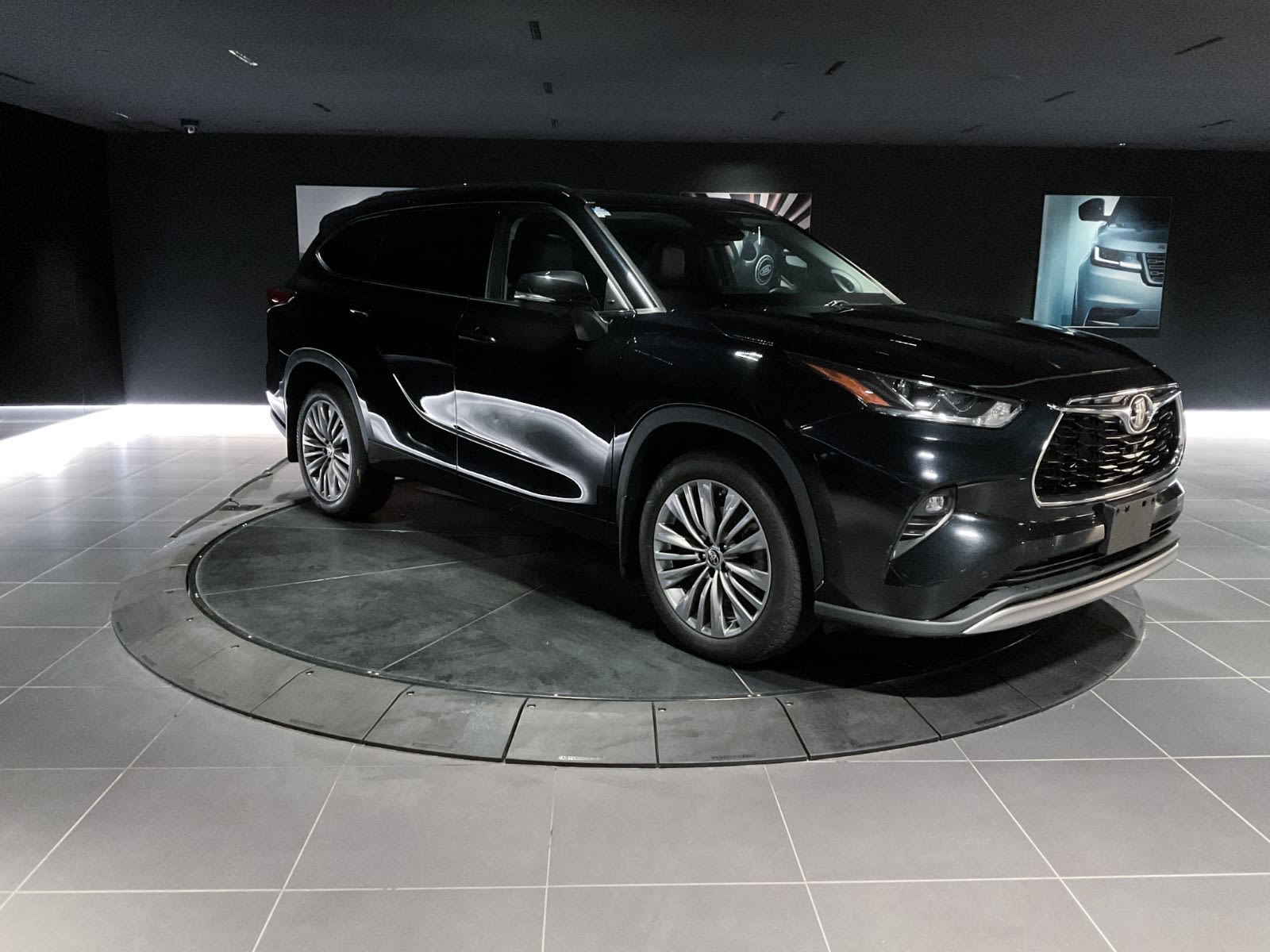 2021 Toyota Highlander Limited, Vancouver, Cash