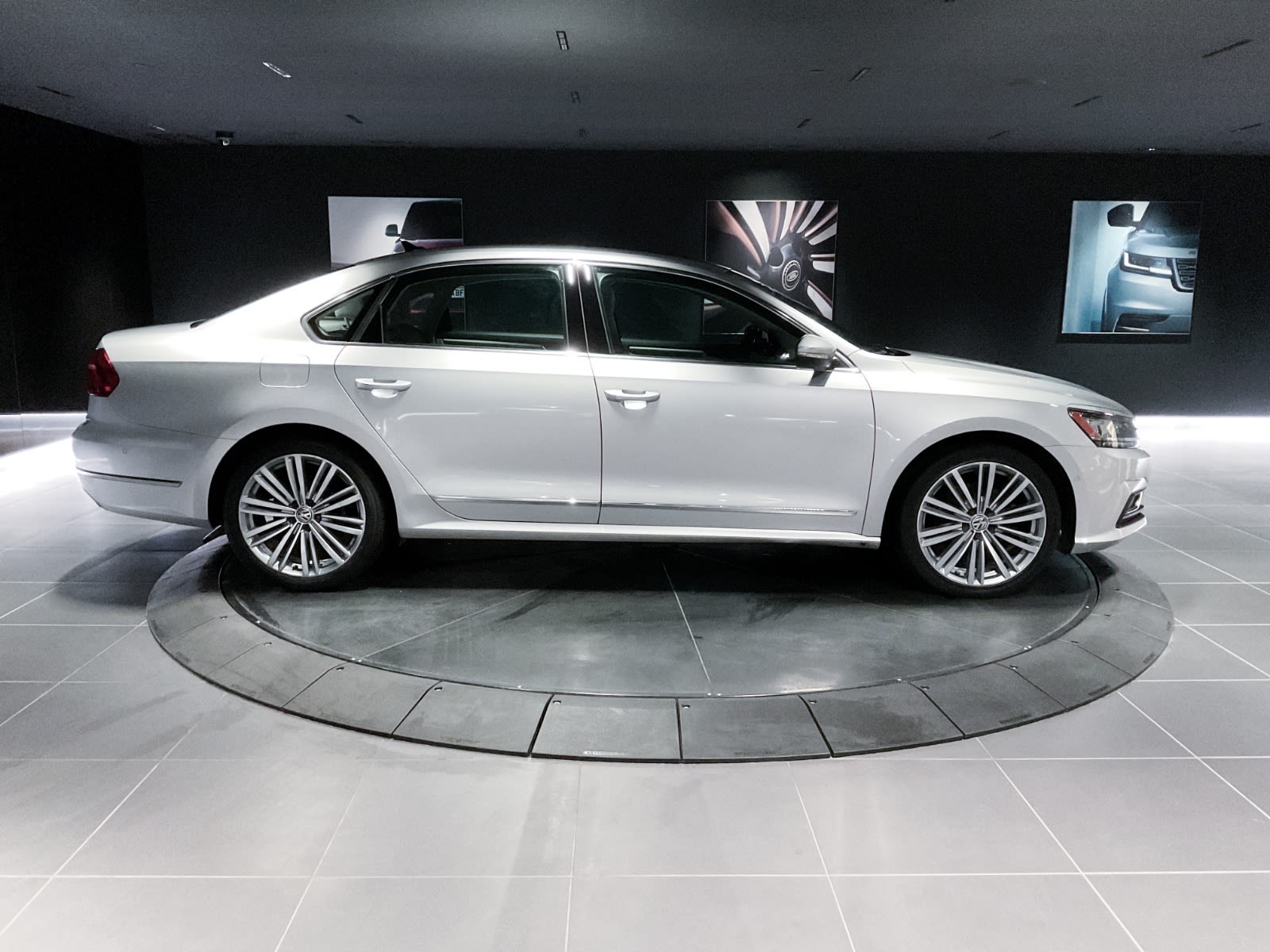 2016 Volkswagen Passat Execline, Vancouver, Cash