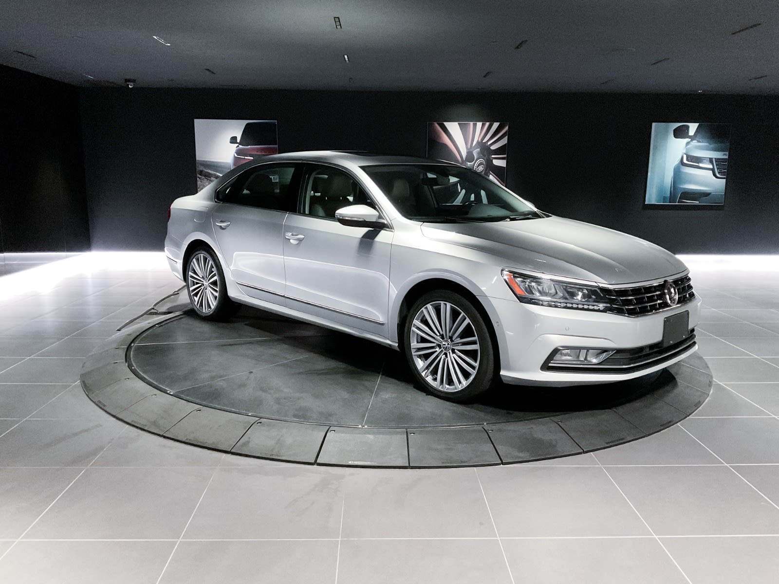 2016 Volkswagen Passat Execline, Vancouver, Cash
