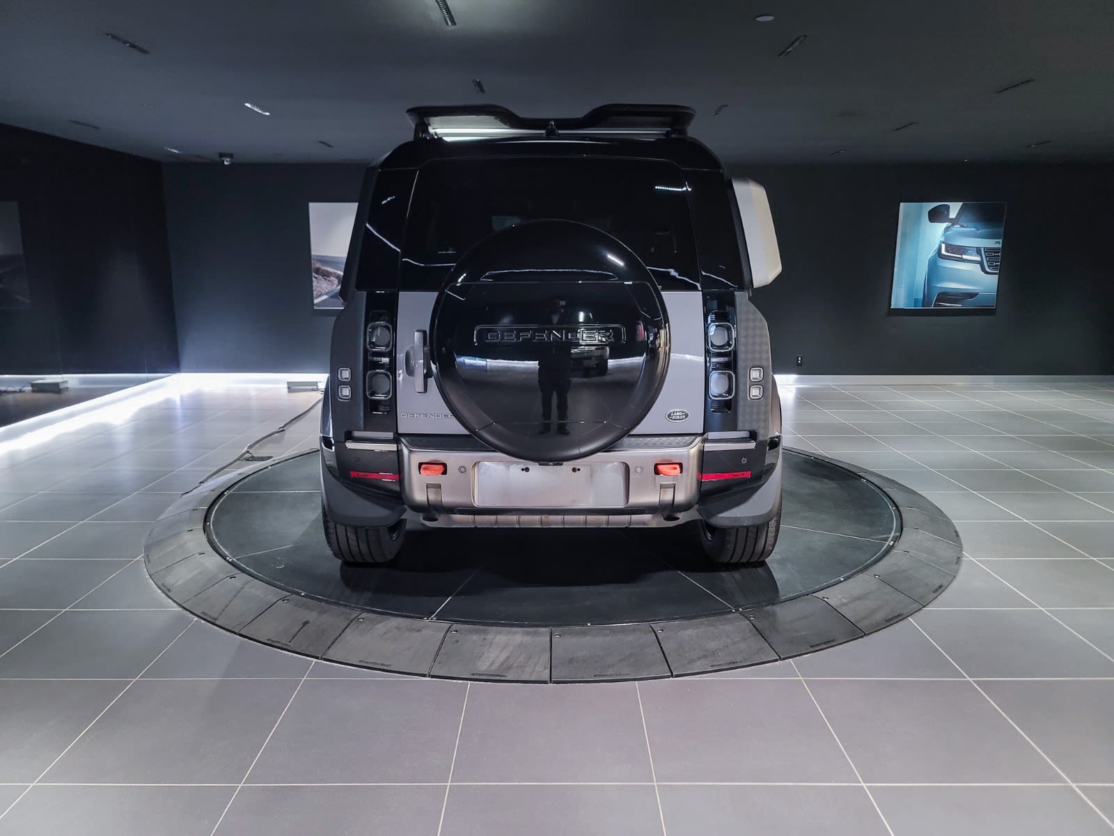 2021 Land Rover Defender X, Vancouver, Cash
