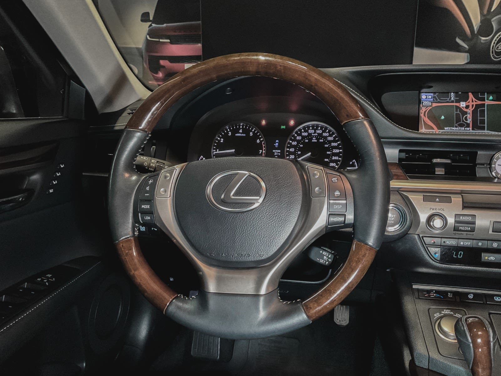 2014 Lexus ES 350 4dr Sdn, Vancouver, Cash